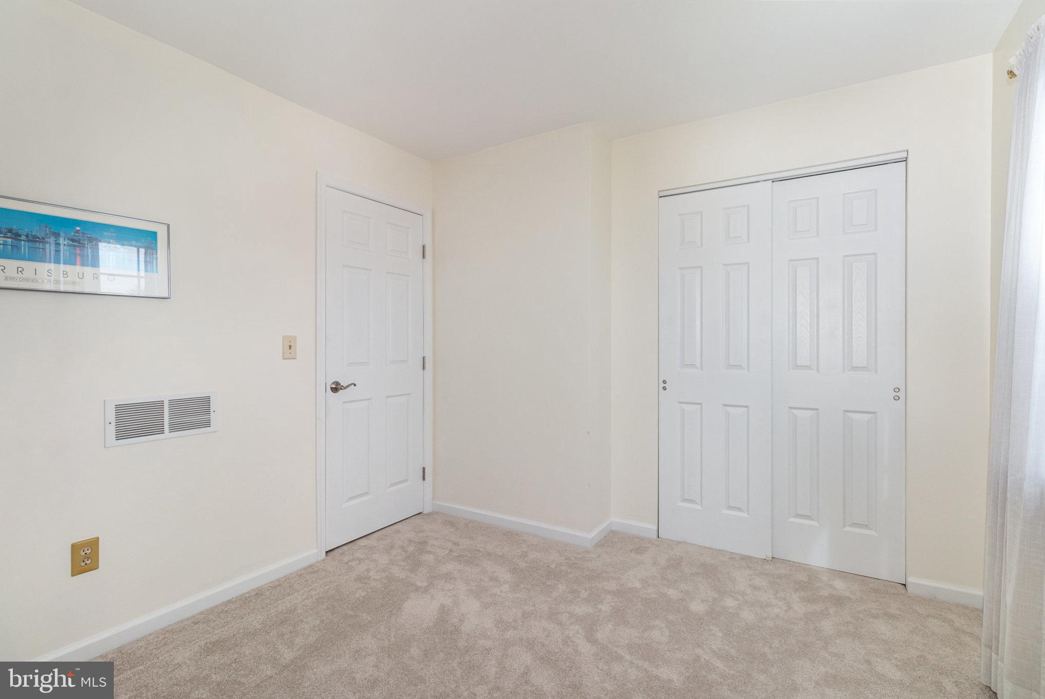 ROLLING RIDGE - Residential