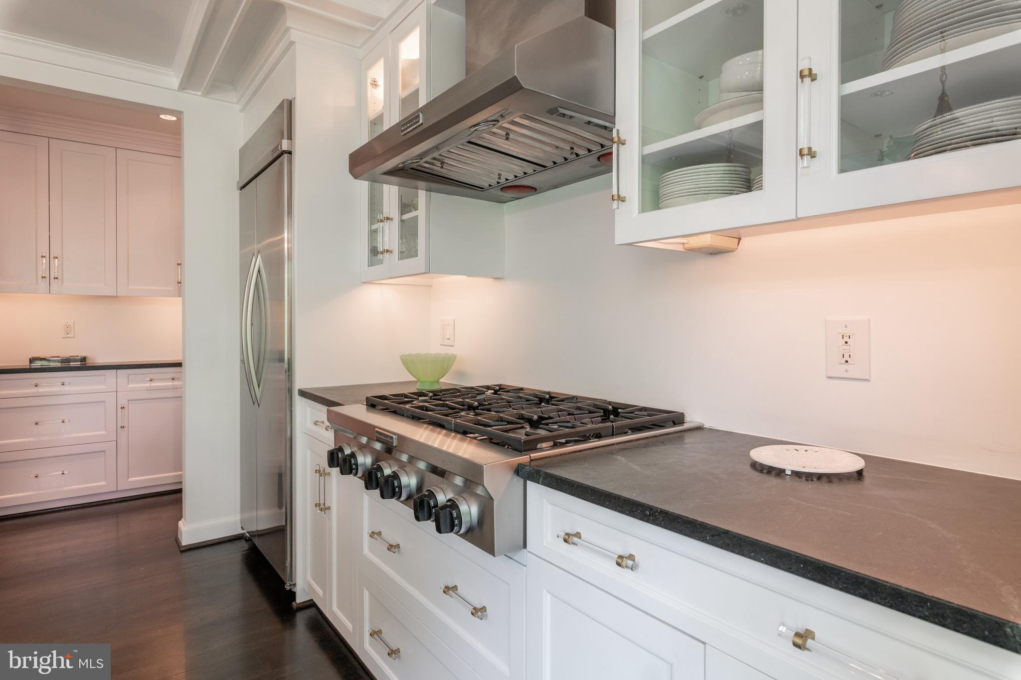 BEVERLEY HILLS - Residential