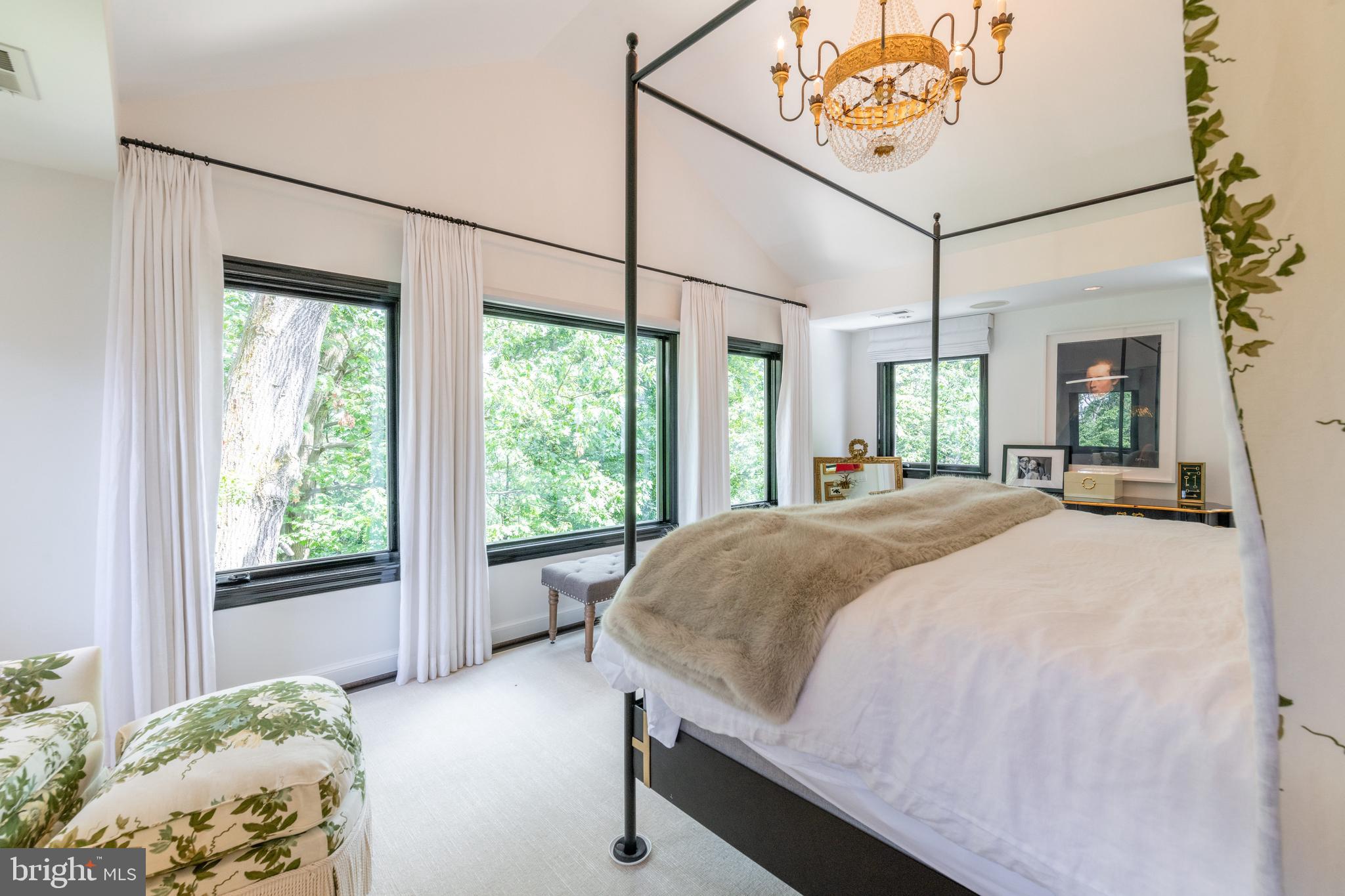 BEVERLEY HILLS - Residential