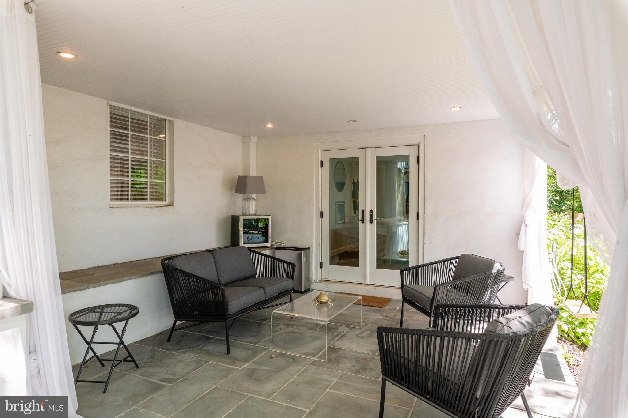 BEVERLEY HILLS - Residential