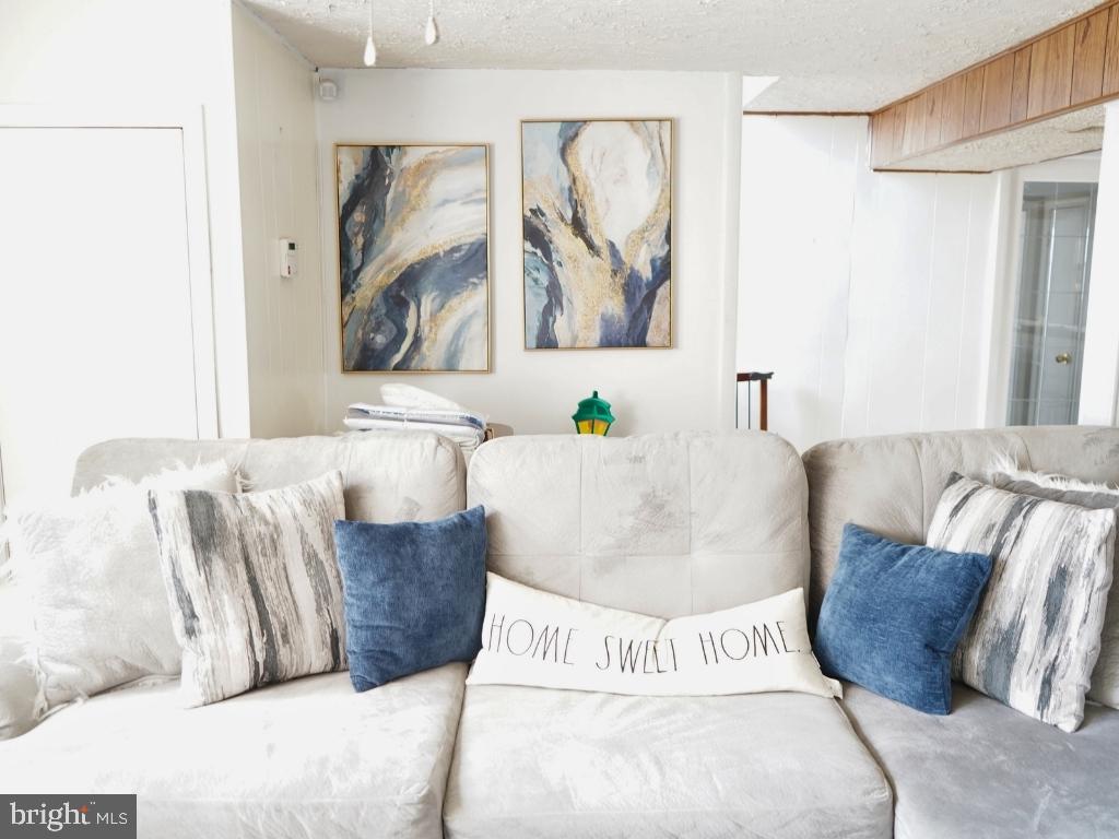 PYLES & WELCHES - Residential