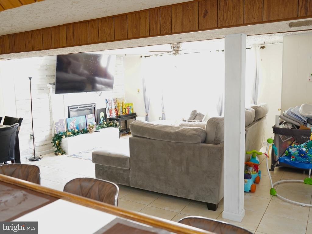 PYLES & WELCHES - Residential