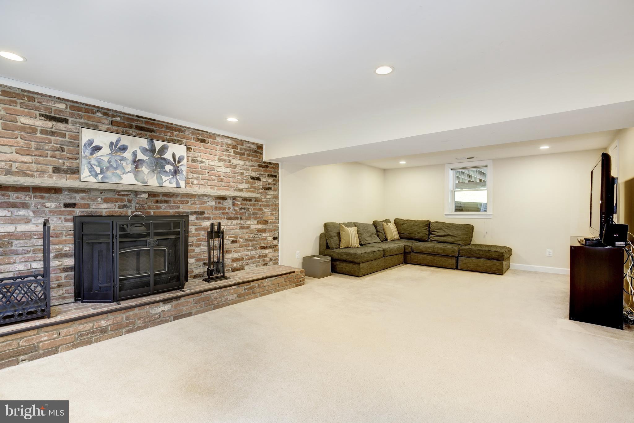 AYRHILL ESTATES - Residential