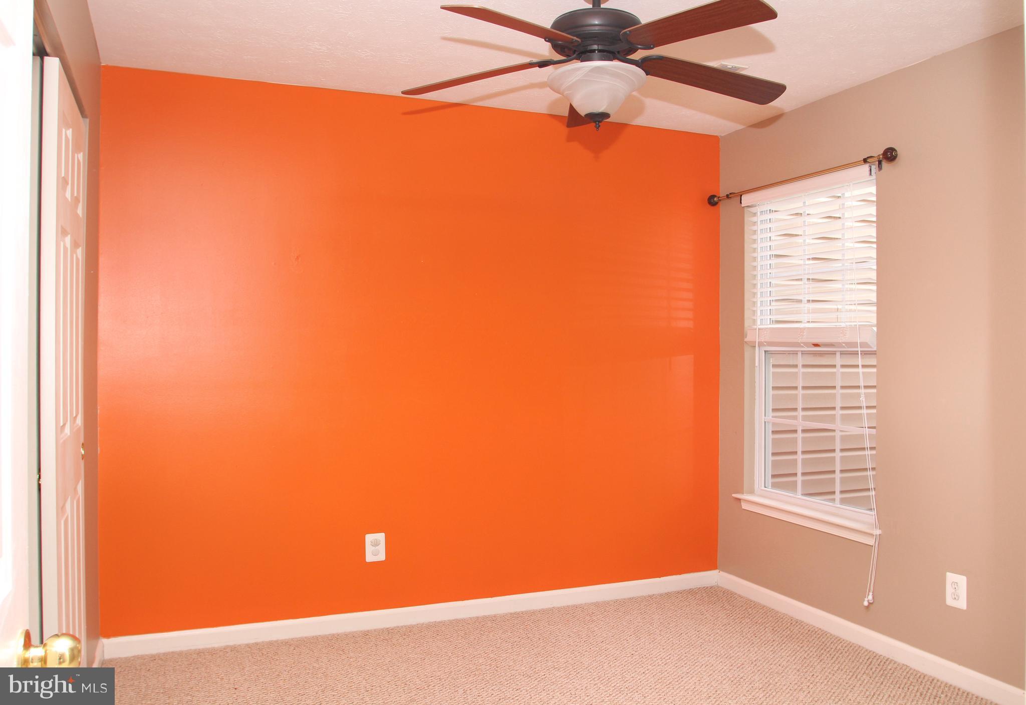 LOU MAR ESTATES - Residential