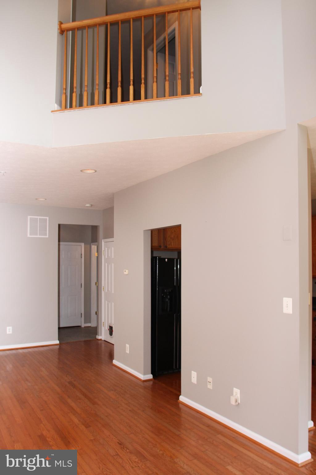 LOU MAR ESTATES - Residential