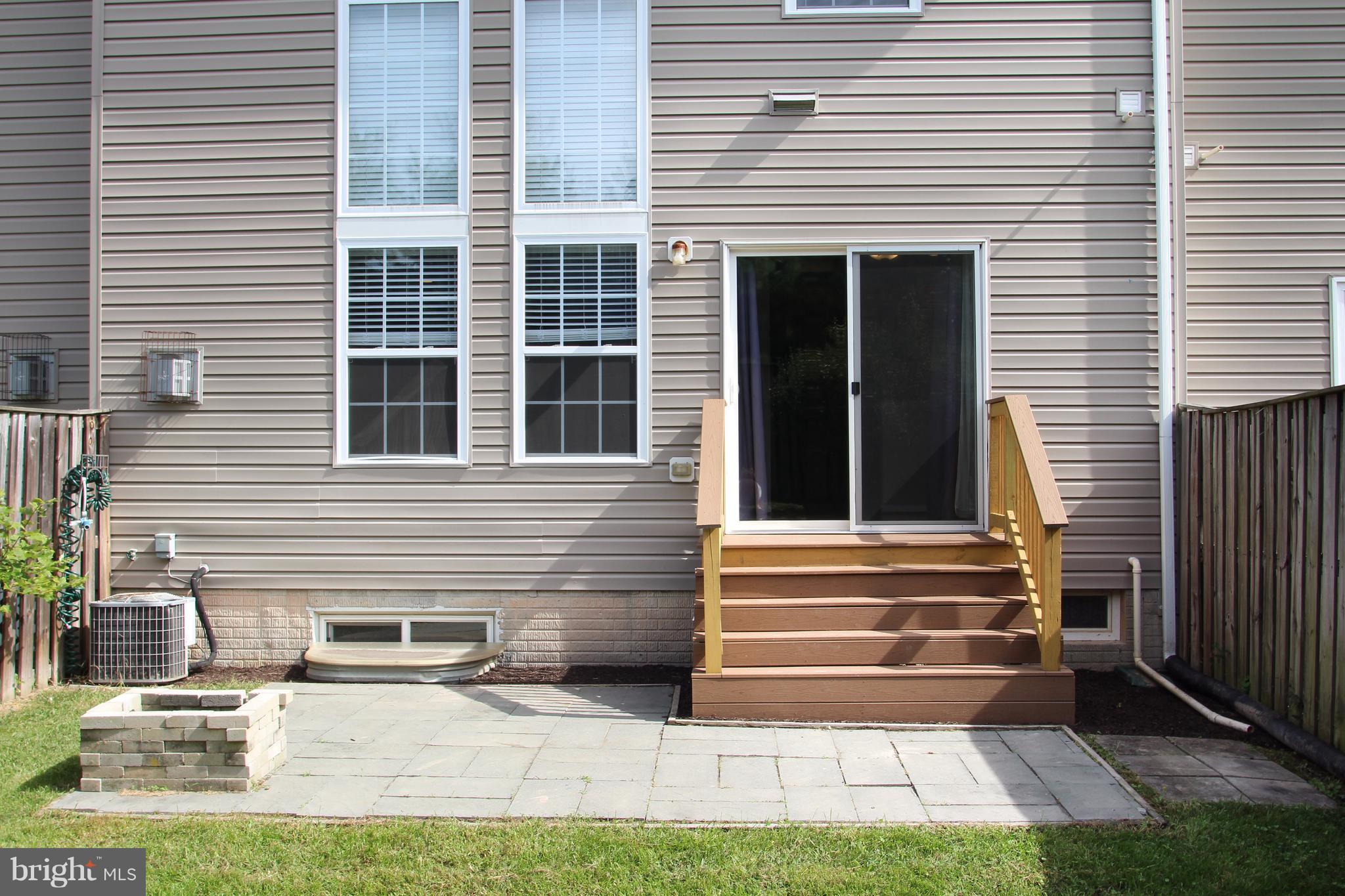 LOU MAR ESTATES - Residential