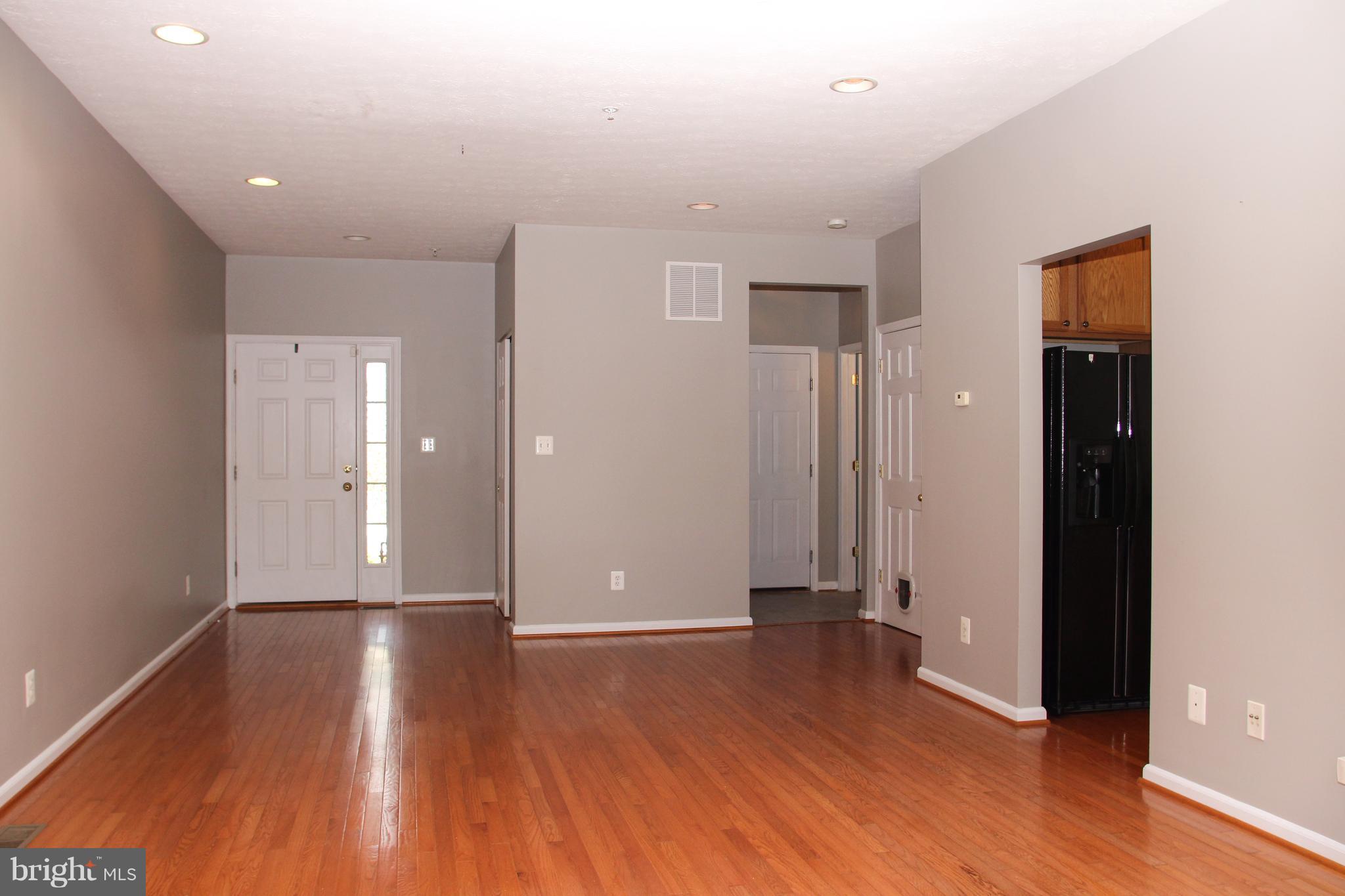 LOU MAR ESTATES - Residential