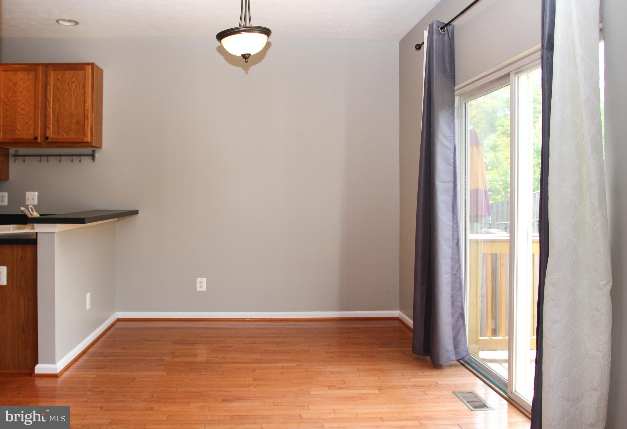 LOU MAR ESTATES - Residential