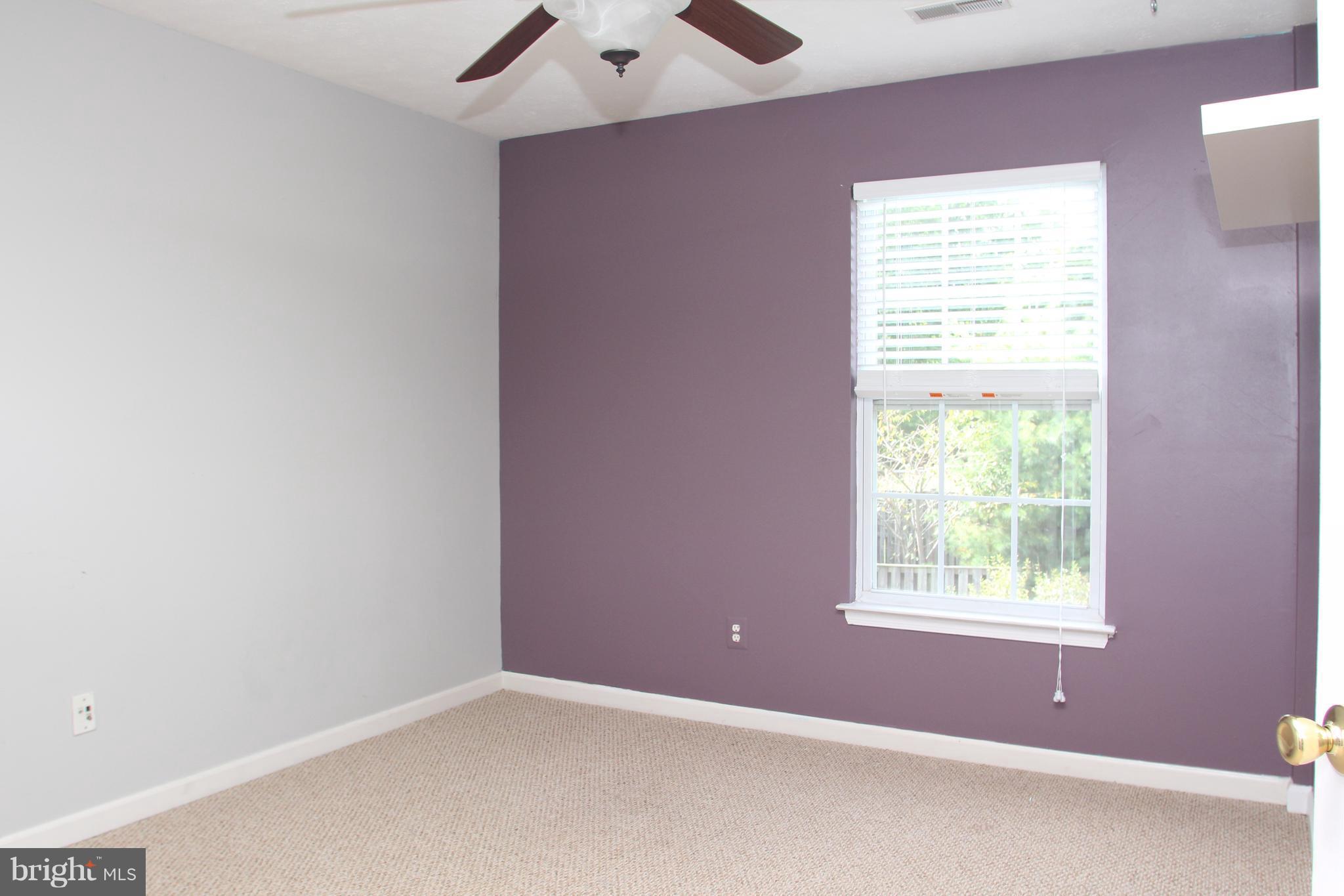 LOU MAR ESTATES - Residential