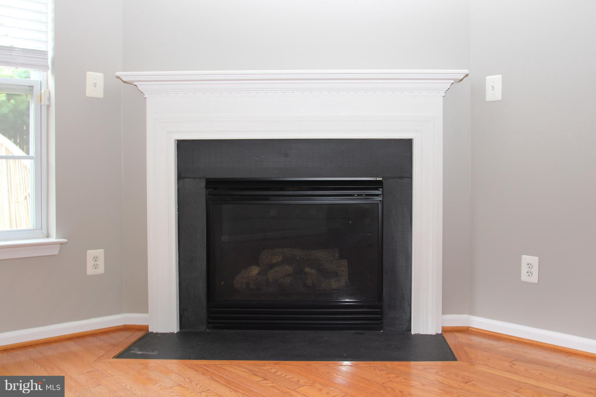 LOU MAR ESTATES - Residential