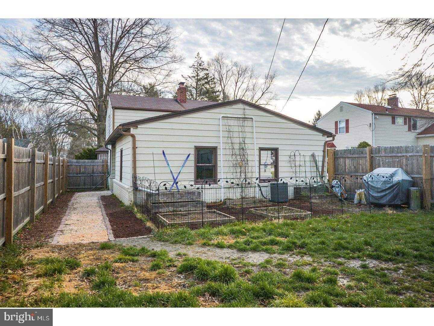 LAFAYETTE HILL - Residential