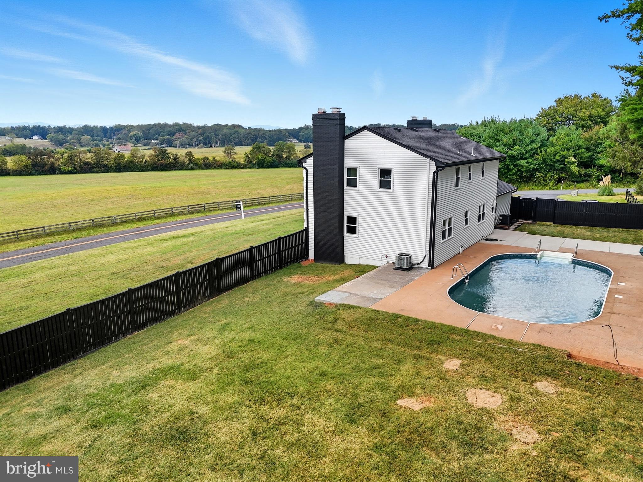 FAIRVIEW ACRES - Residential