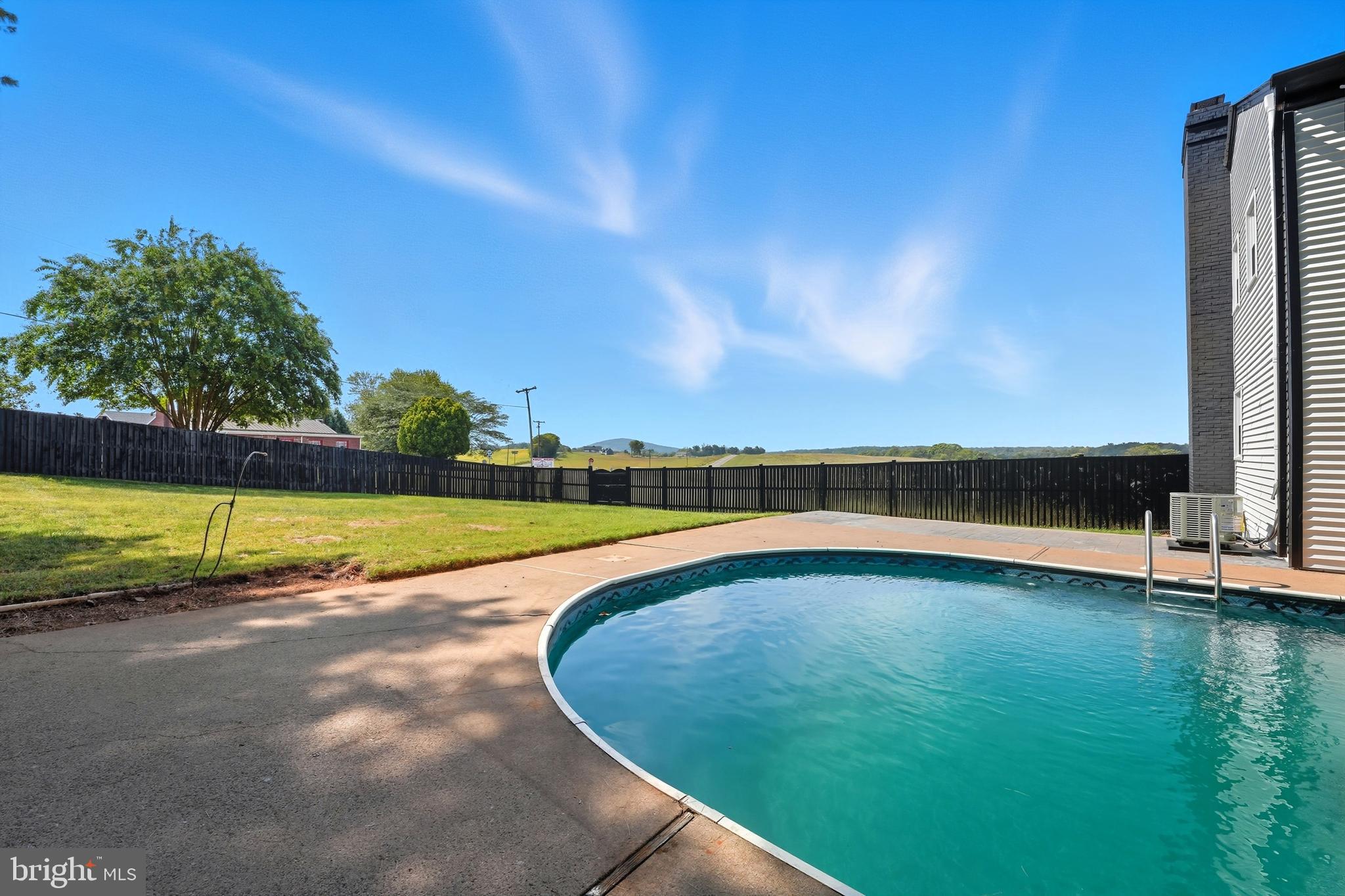 FAIRVIEW ACRES - Residential