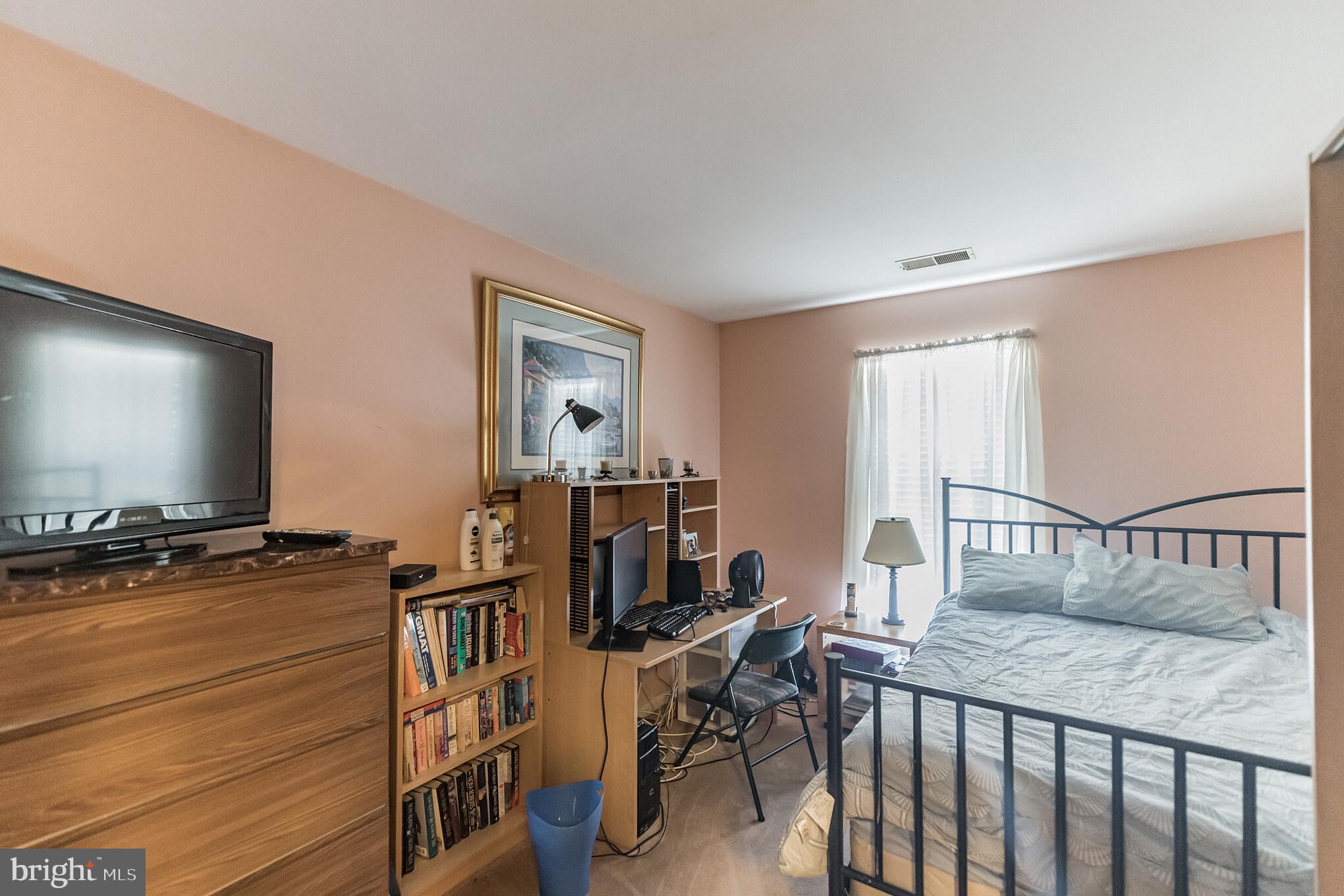 PRINCE WILLIAM COMMONS - Residential