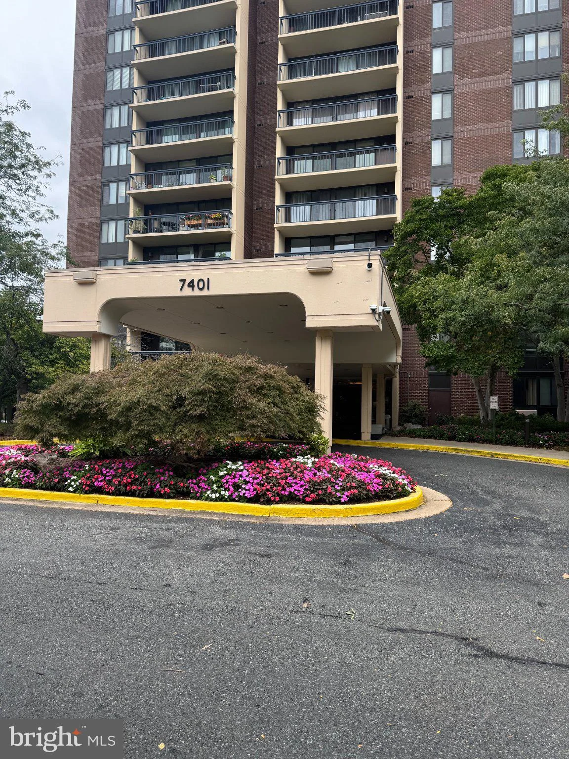 7401 Westlake Terrace Unit 705, Bethesda, MD 20817