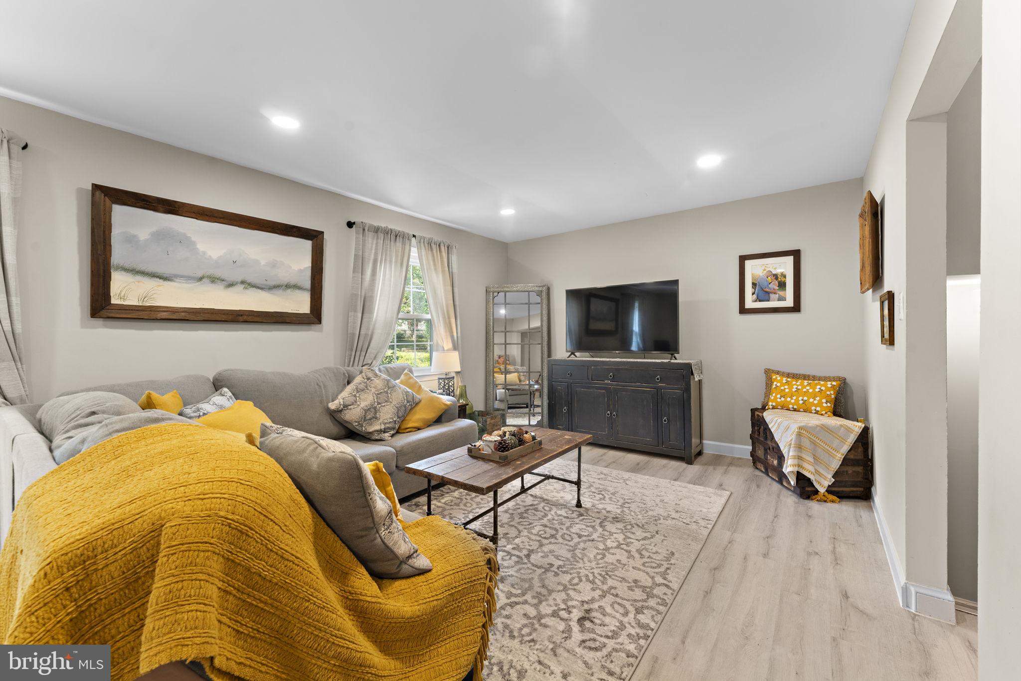 RIVERVIEW OVERLOOK - Residential