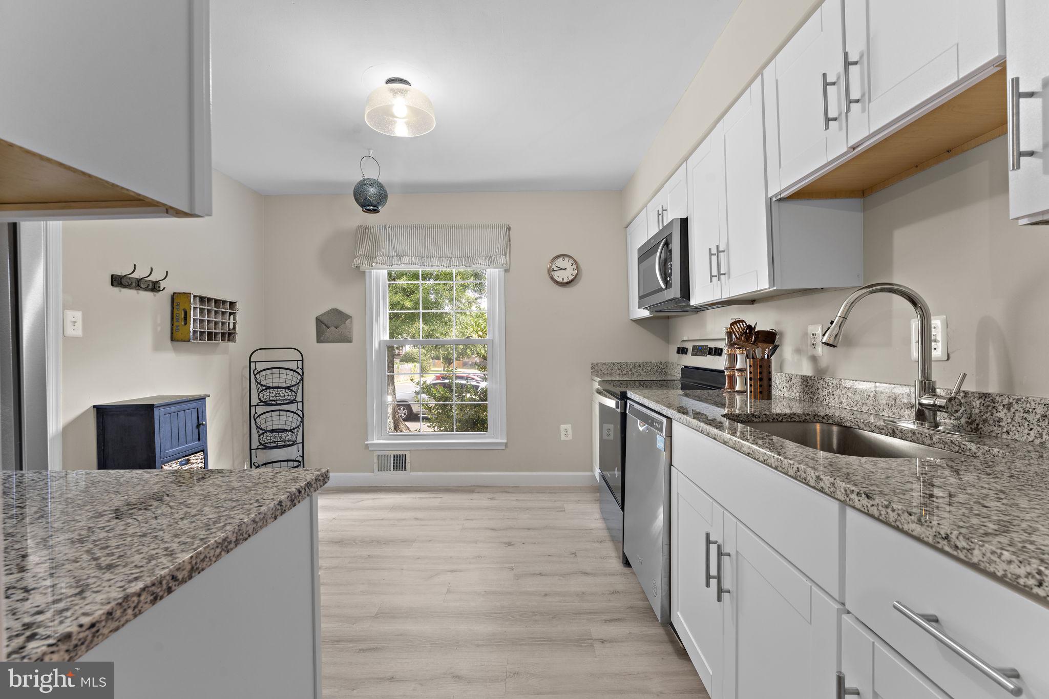 RIVERVIEW OVERLOOK - Residential