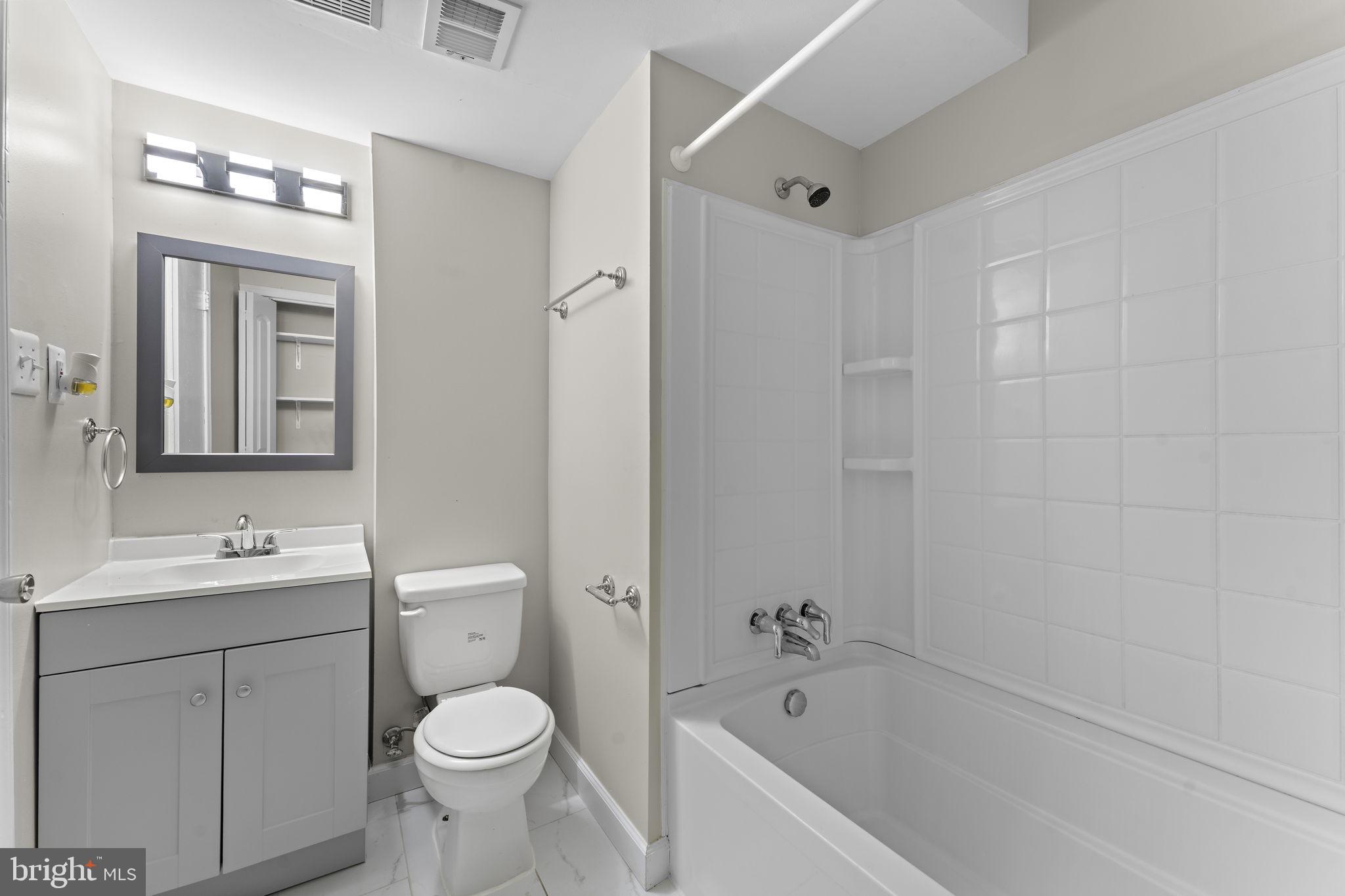 RIVERVIEW OVERLOOK - Residential