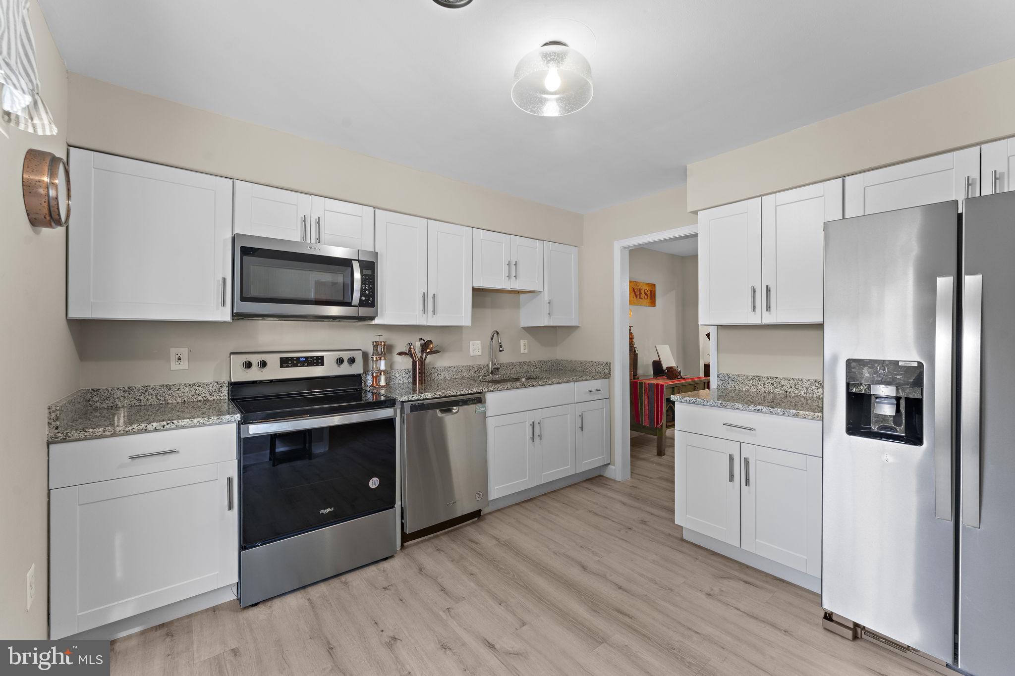 RIVERVIEW OVERLOOK - Residential