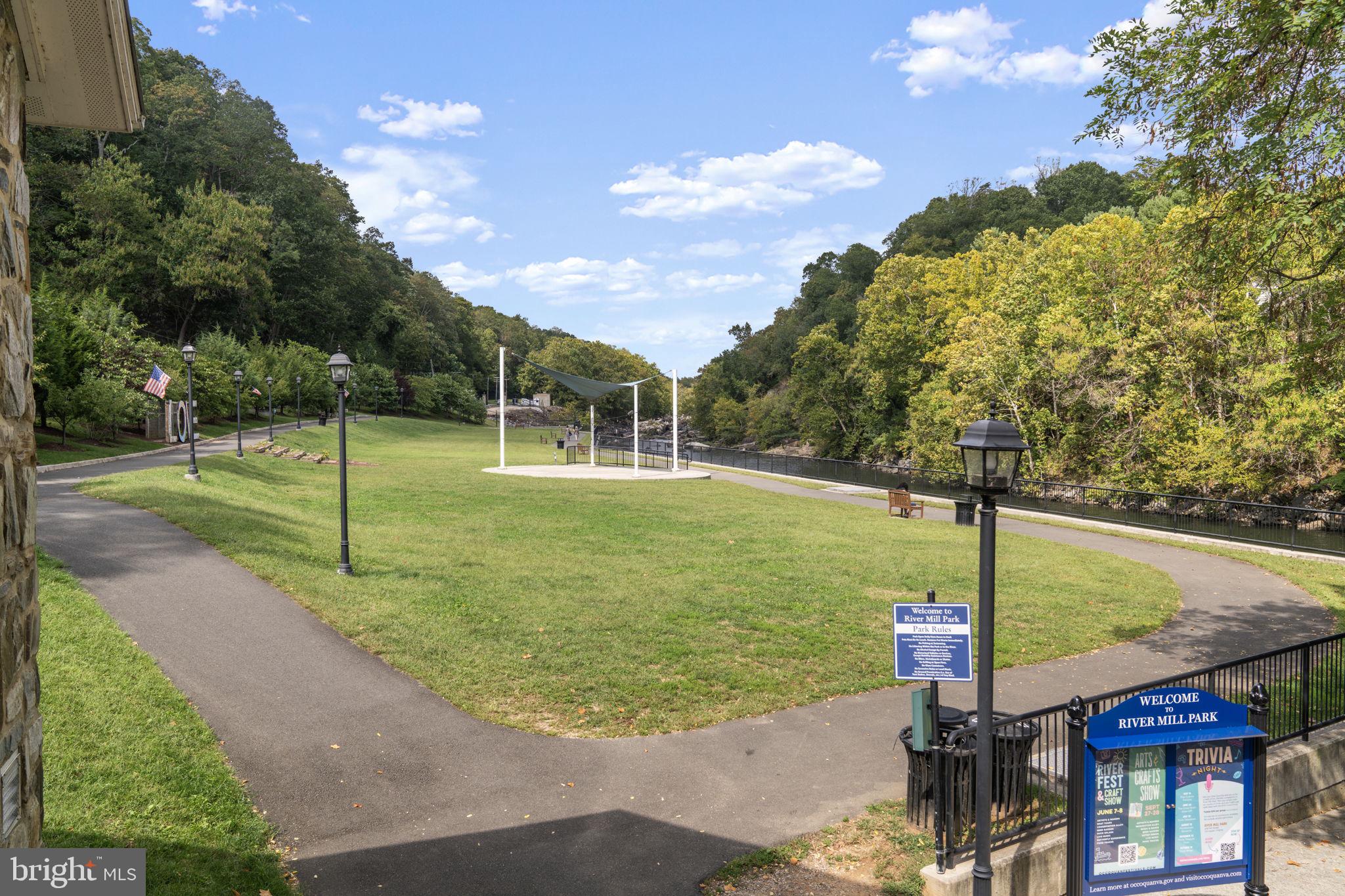 RIVERVIEW OVERLOOK - Residential