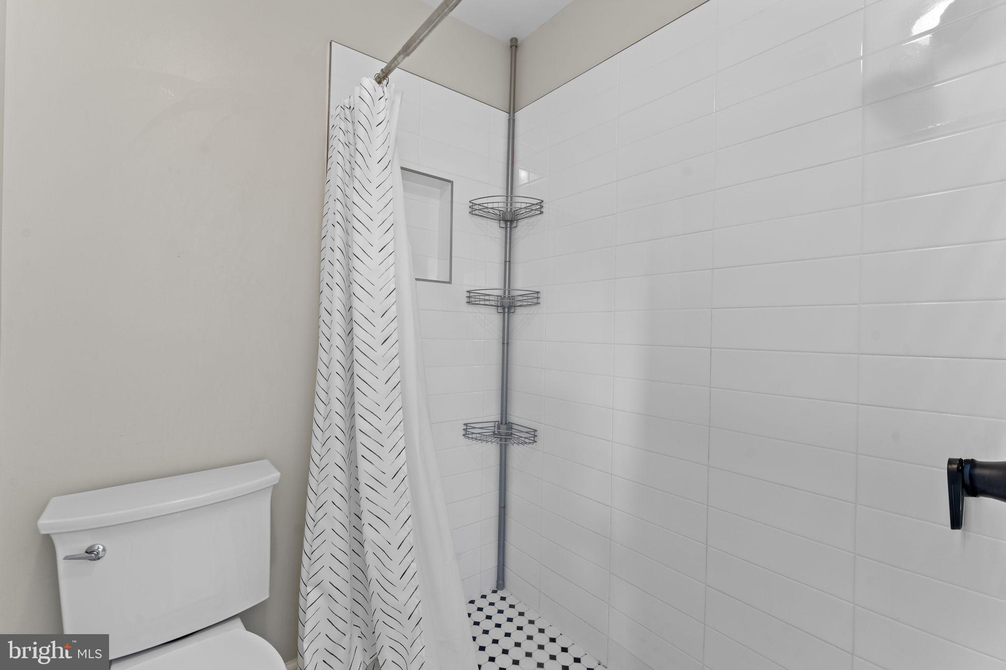 RIVERVIEW OVERLOOK - Residential