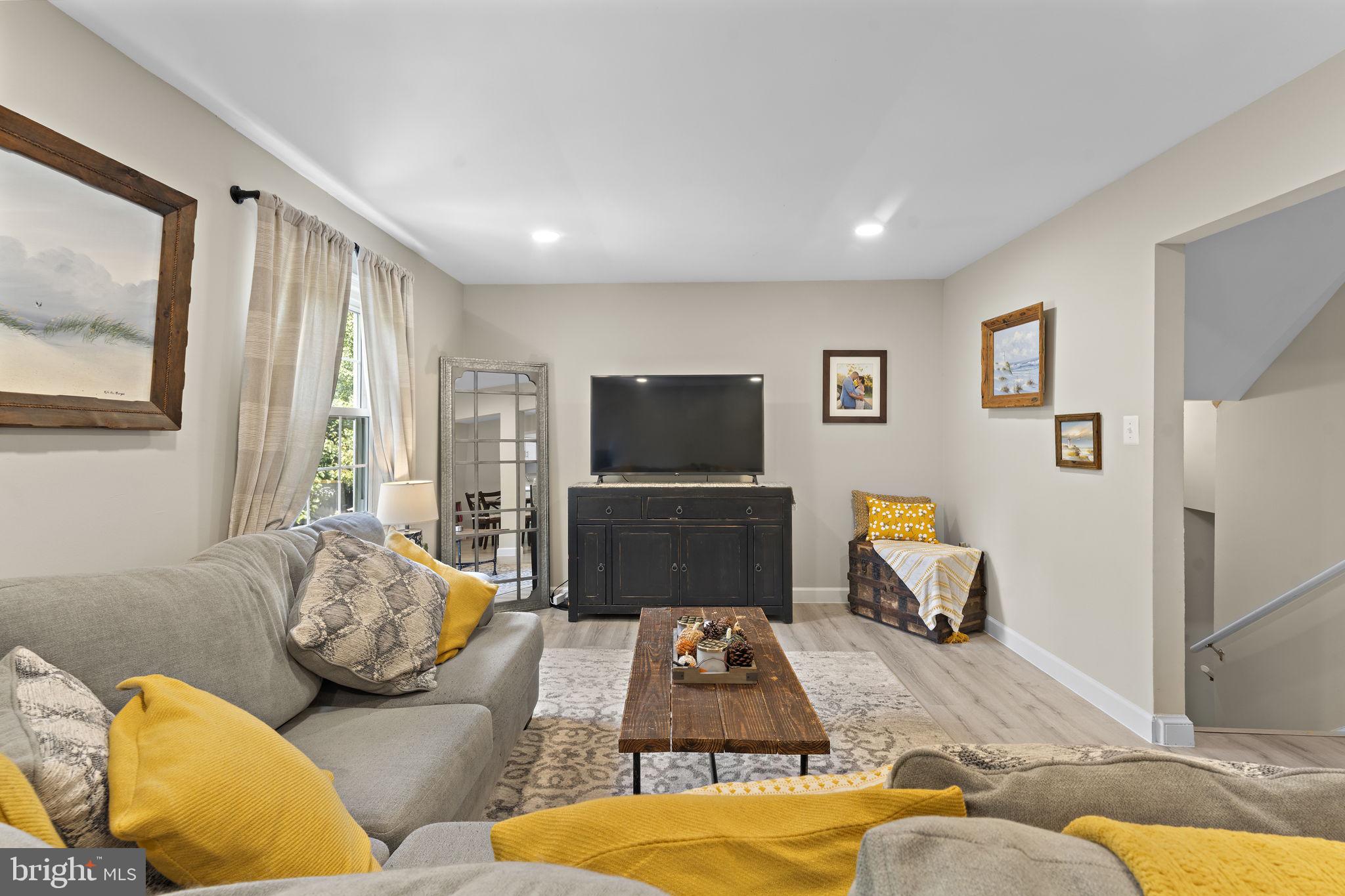 RIVERVIEW OVERLOOK - Residential