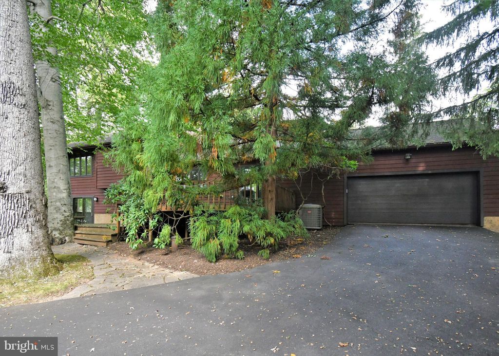 Photo of 179 Almshouse Road, DOYLESTOWN, PA 18901 (MLS # PABU2106076)