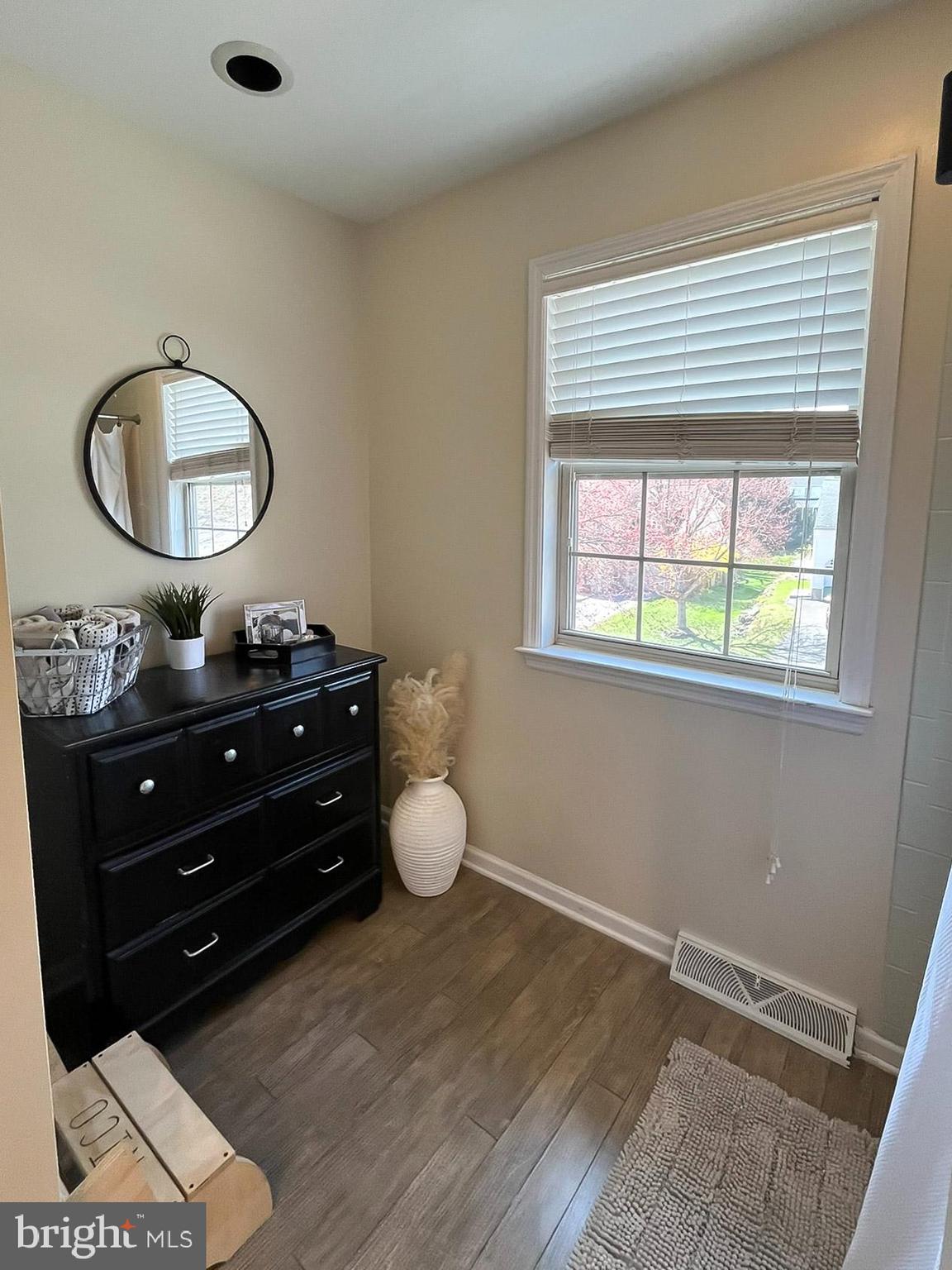 GABLE PARK WOODS - Residential