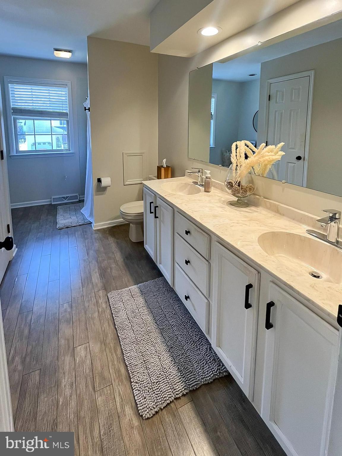 GABLE PARK WOODS - Residential