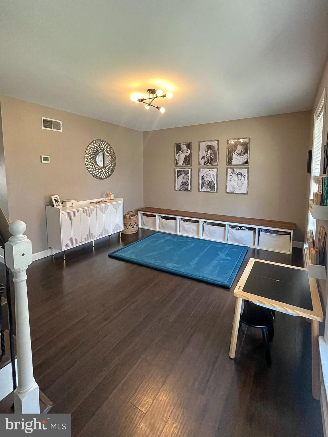 GABLE PARK WOODS - Residential