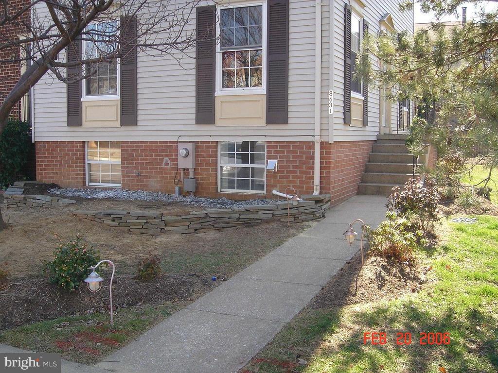 Updated 3 BR/3BA townhouse available in Pasadena! First floor had large living room and updated kitchen with hardwood flooring throughout! The second floor has 2 large bedrooms, the master bedroom has a large updated master bath with walk-in shower. Basement has a club room with decorative fireplace, laundry room, extra bedroom/office and full bath! Must see!