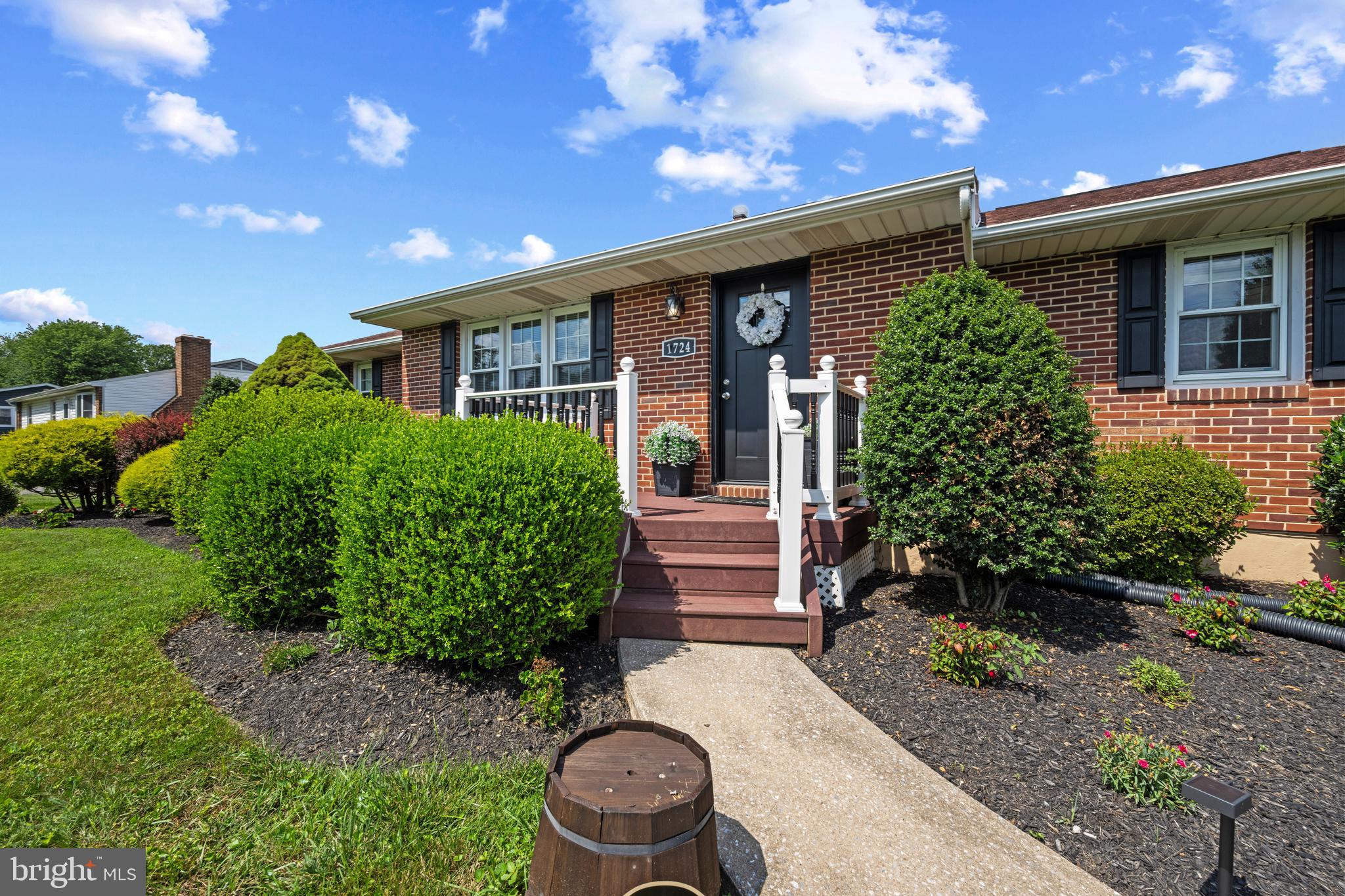 1724 DEER PARK ROAD