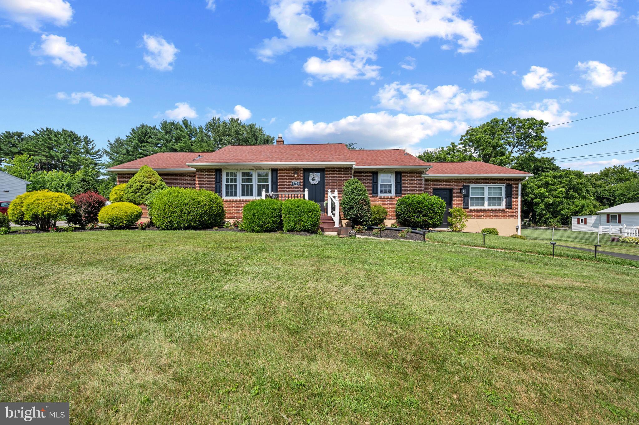 1724 DEER PARK ROAD