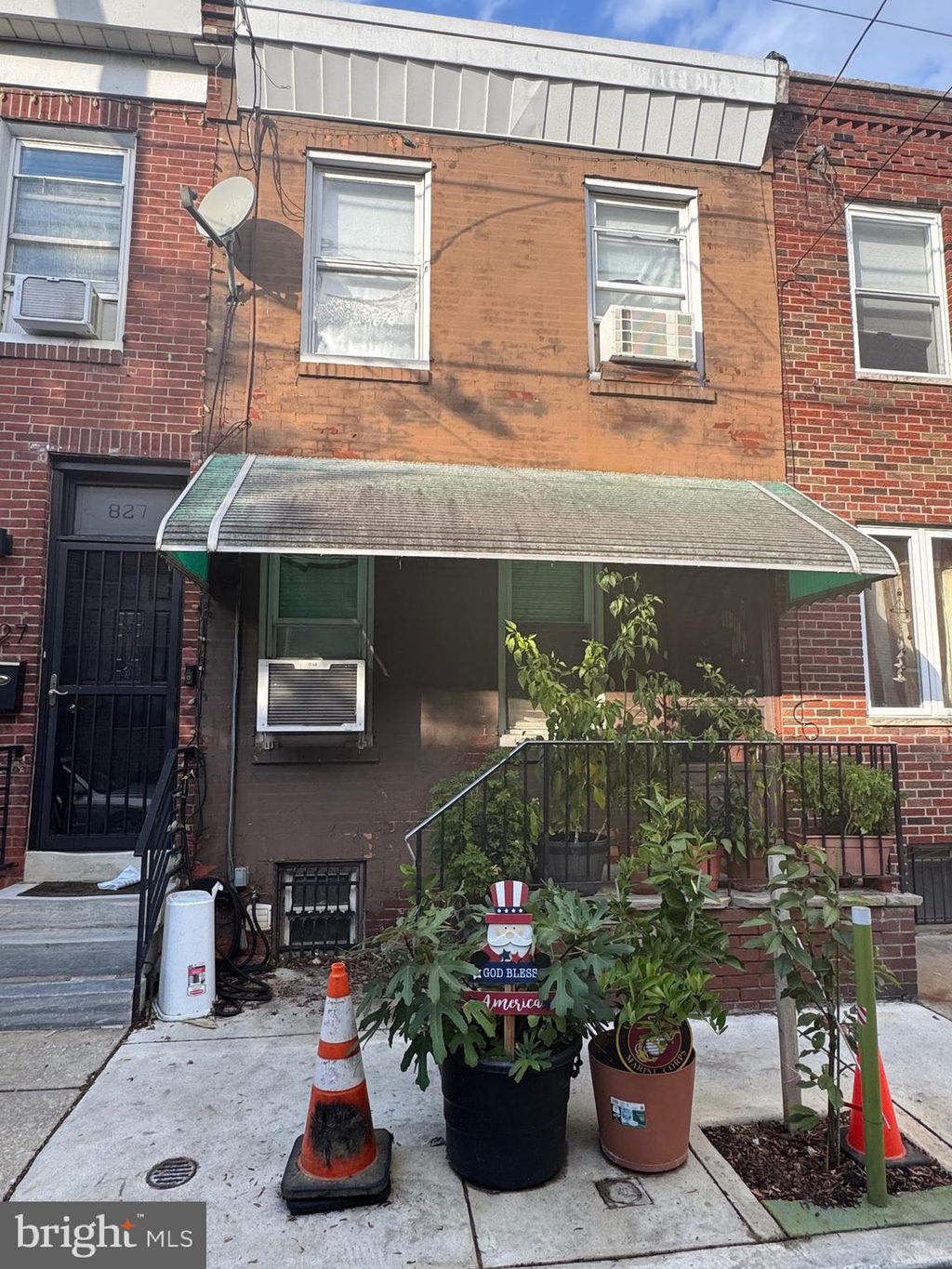 Photo of 825 Pierce Street, PHILADELPHIA, PA 19148 (MLS # PAPH2551158)