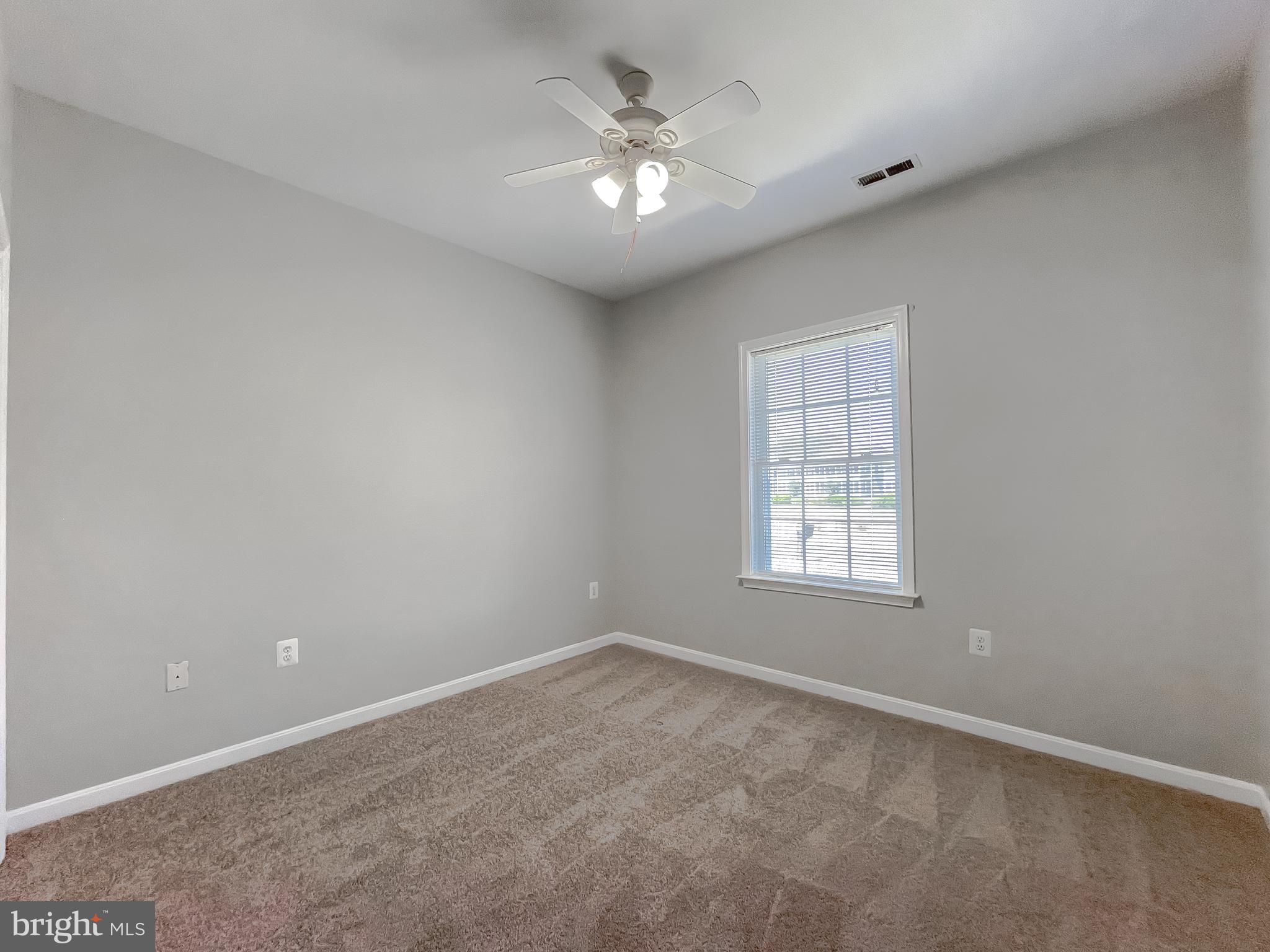 POTOMAC BEACH - Residential Lease