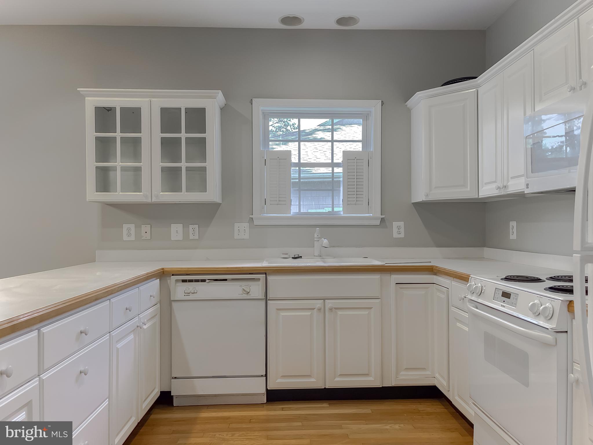 POTOMAC BEACH - Residential Lease