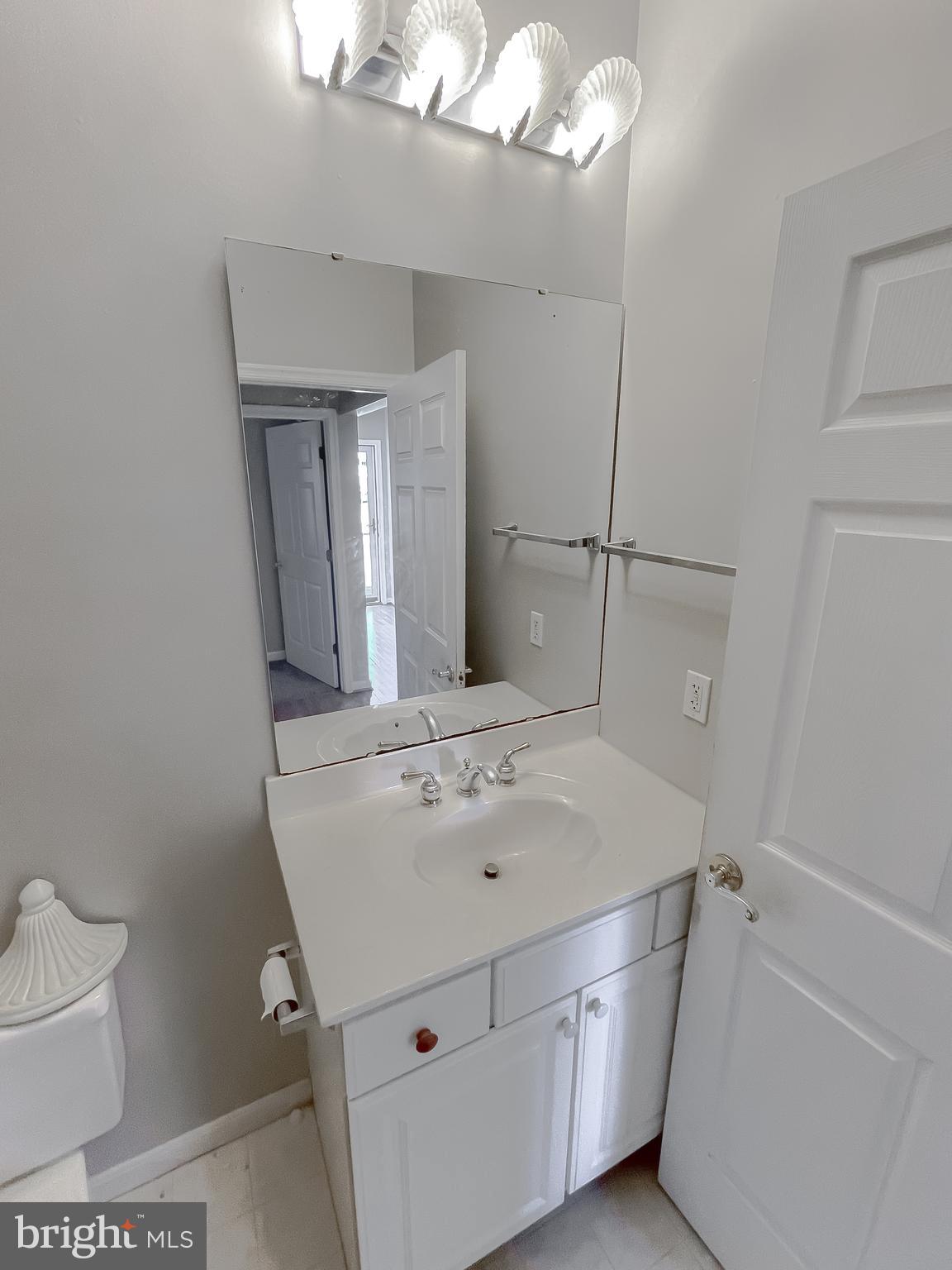 POTOMAC BEACH - Residential Lease