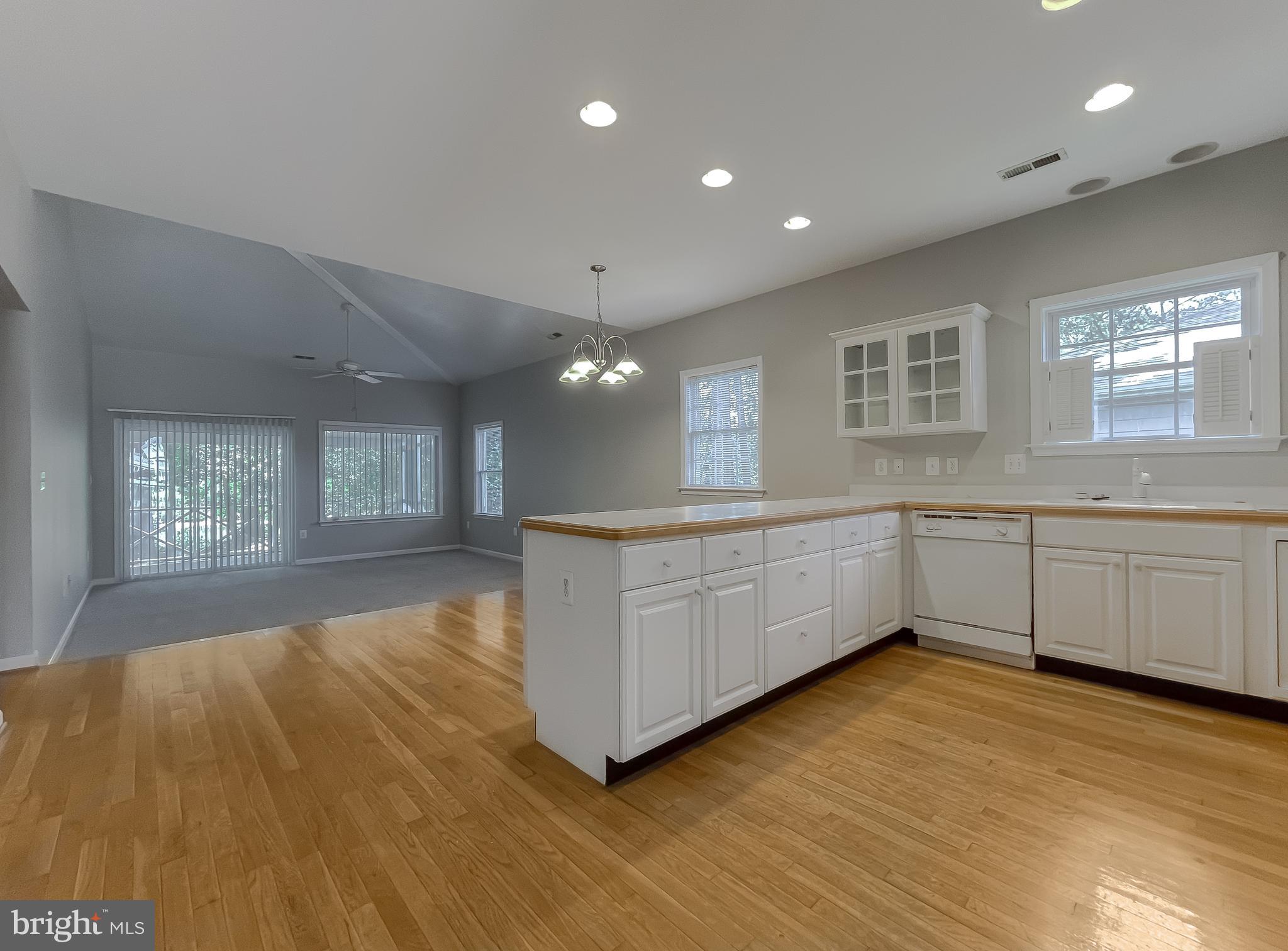 POTOMAC BEACH - Residential Lease