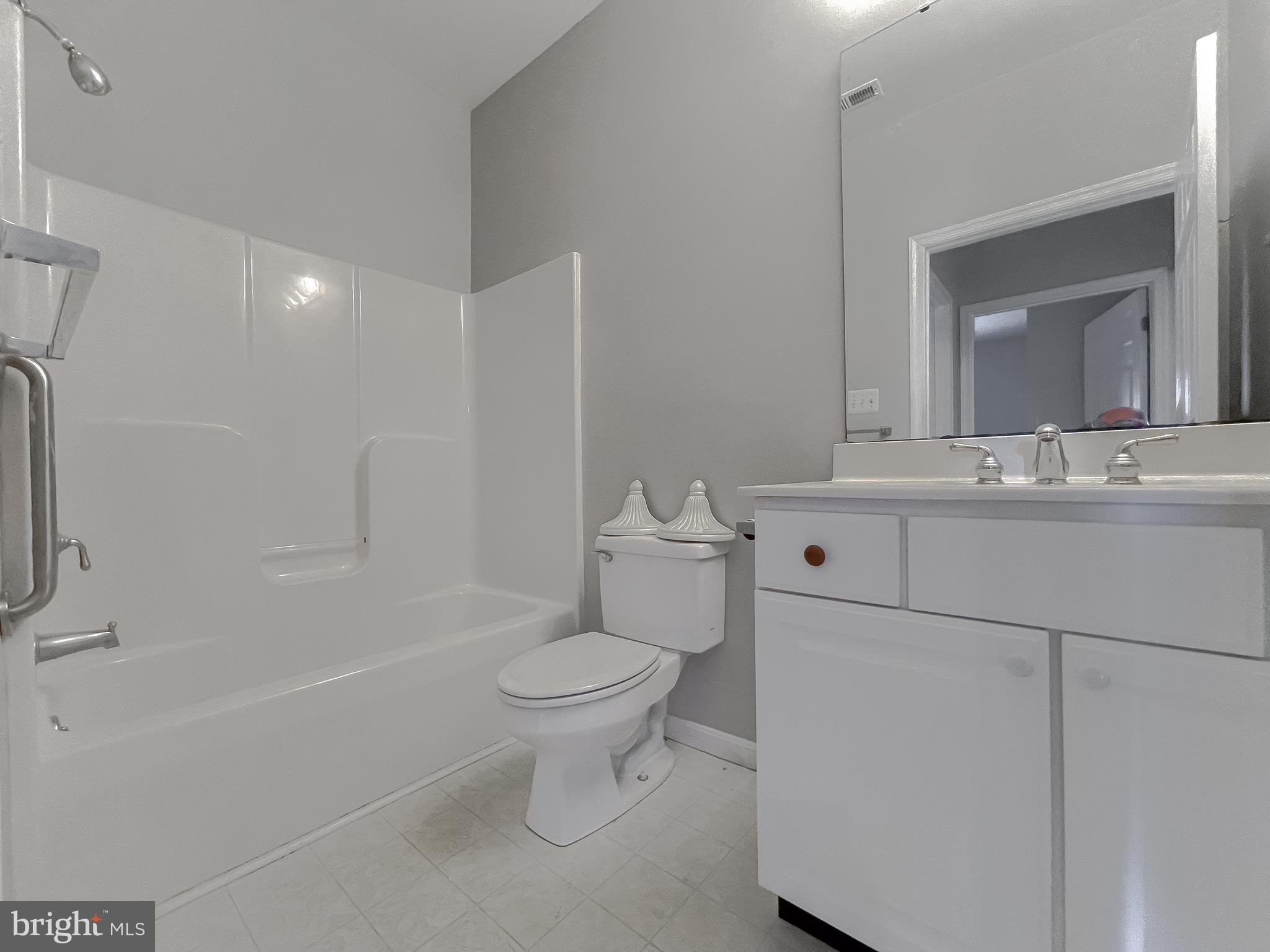 POTOMAC BEACH - Residential Lease