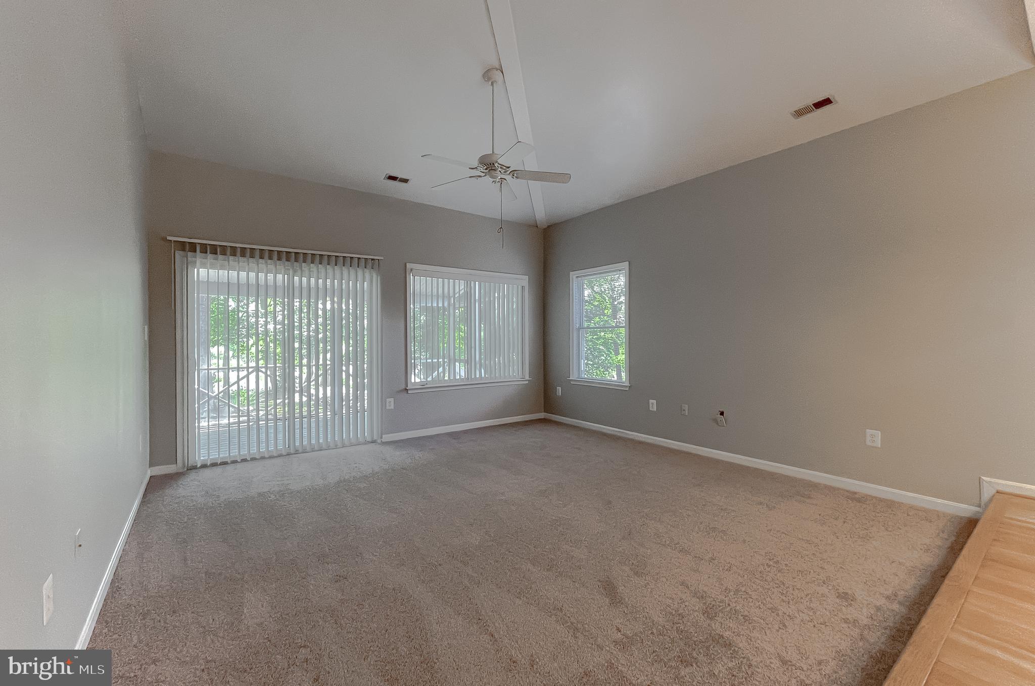 POTOMAC BEACH - Residential Lease