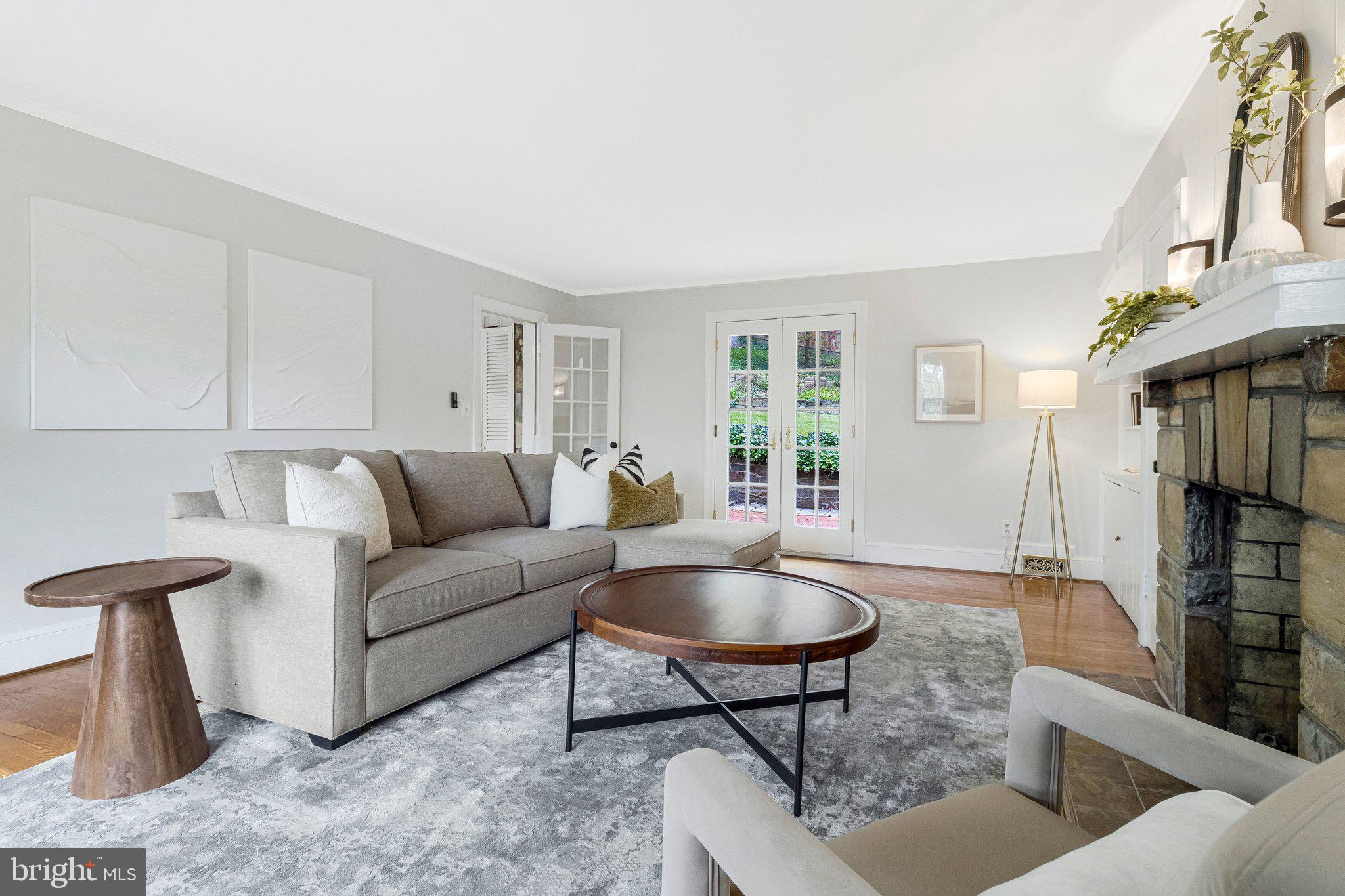 3424 WOODSIDE ROAD
