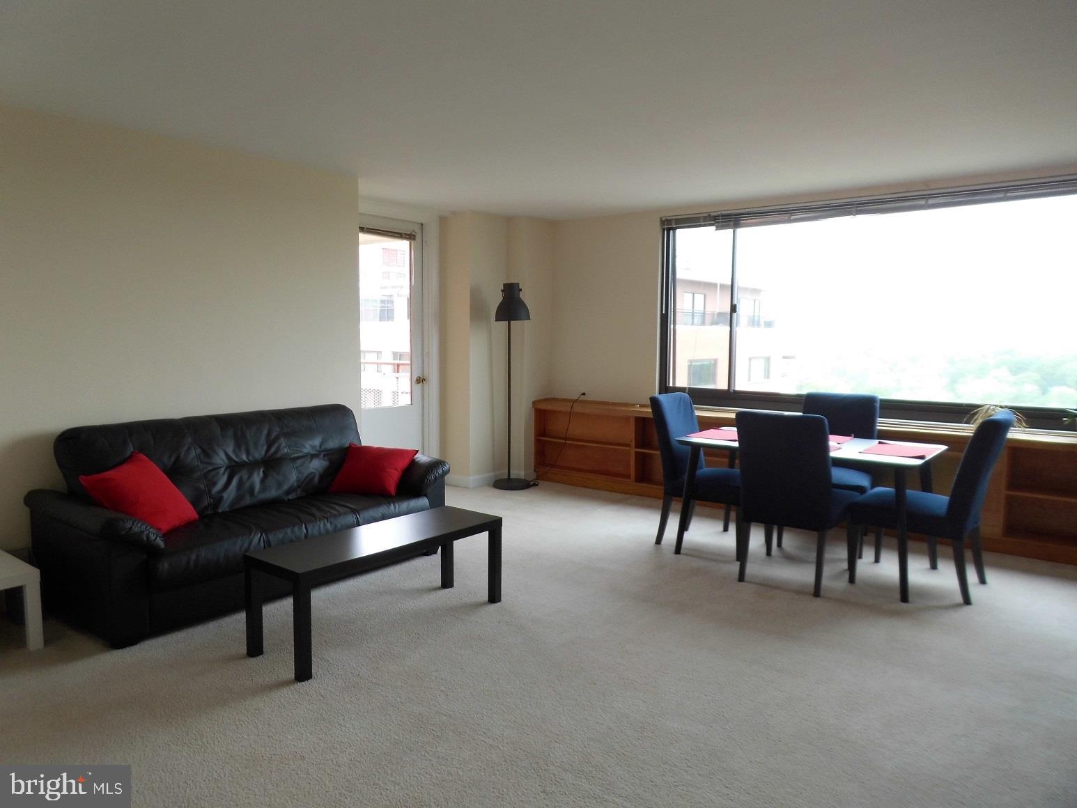 RIVER PLACE - Residential Lease