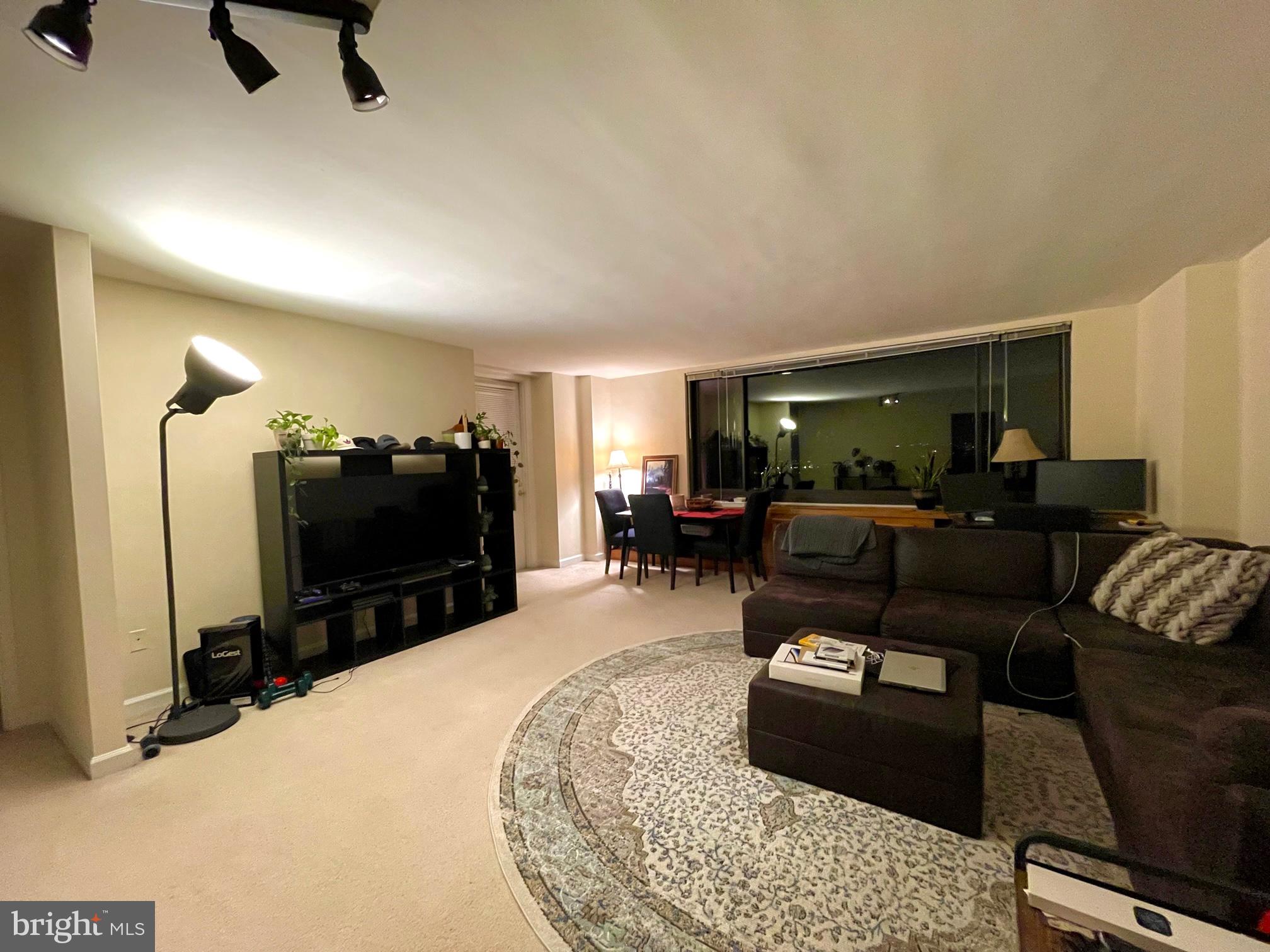 RIVER PLACE - Residential Lease