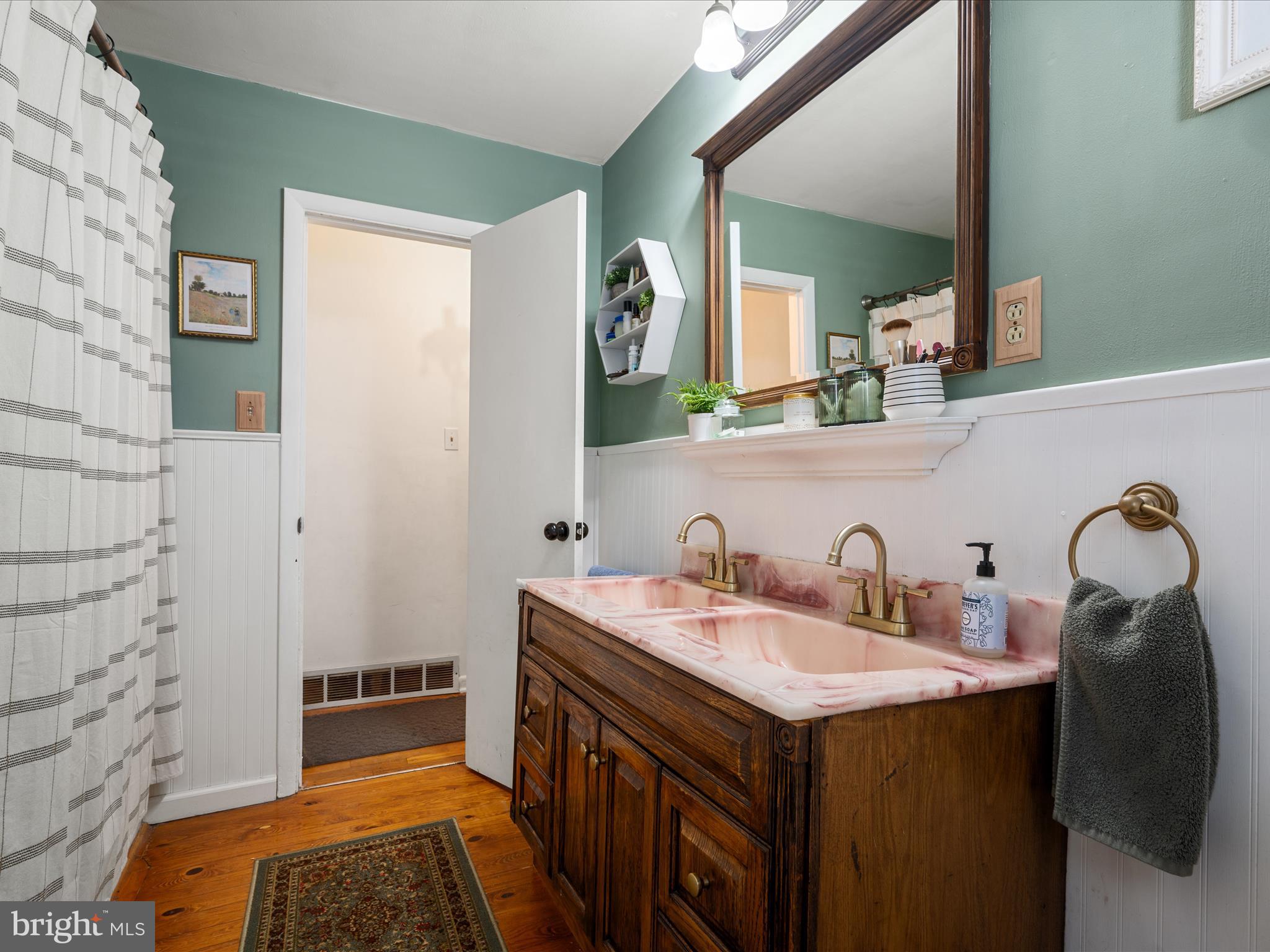 GREEN ACRES - Residential