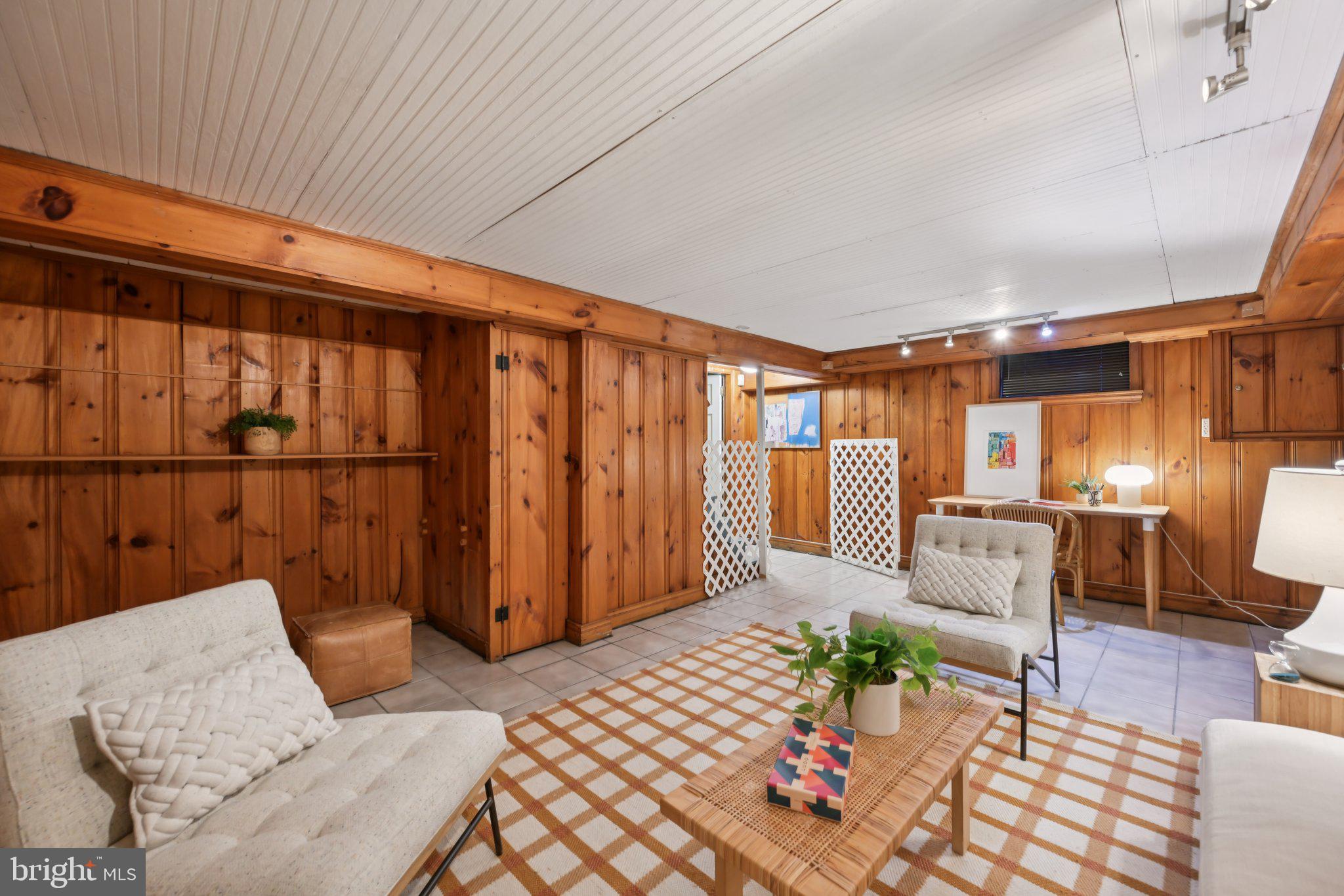 INDIAN SPRING PARK - Residential