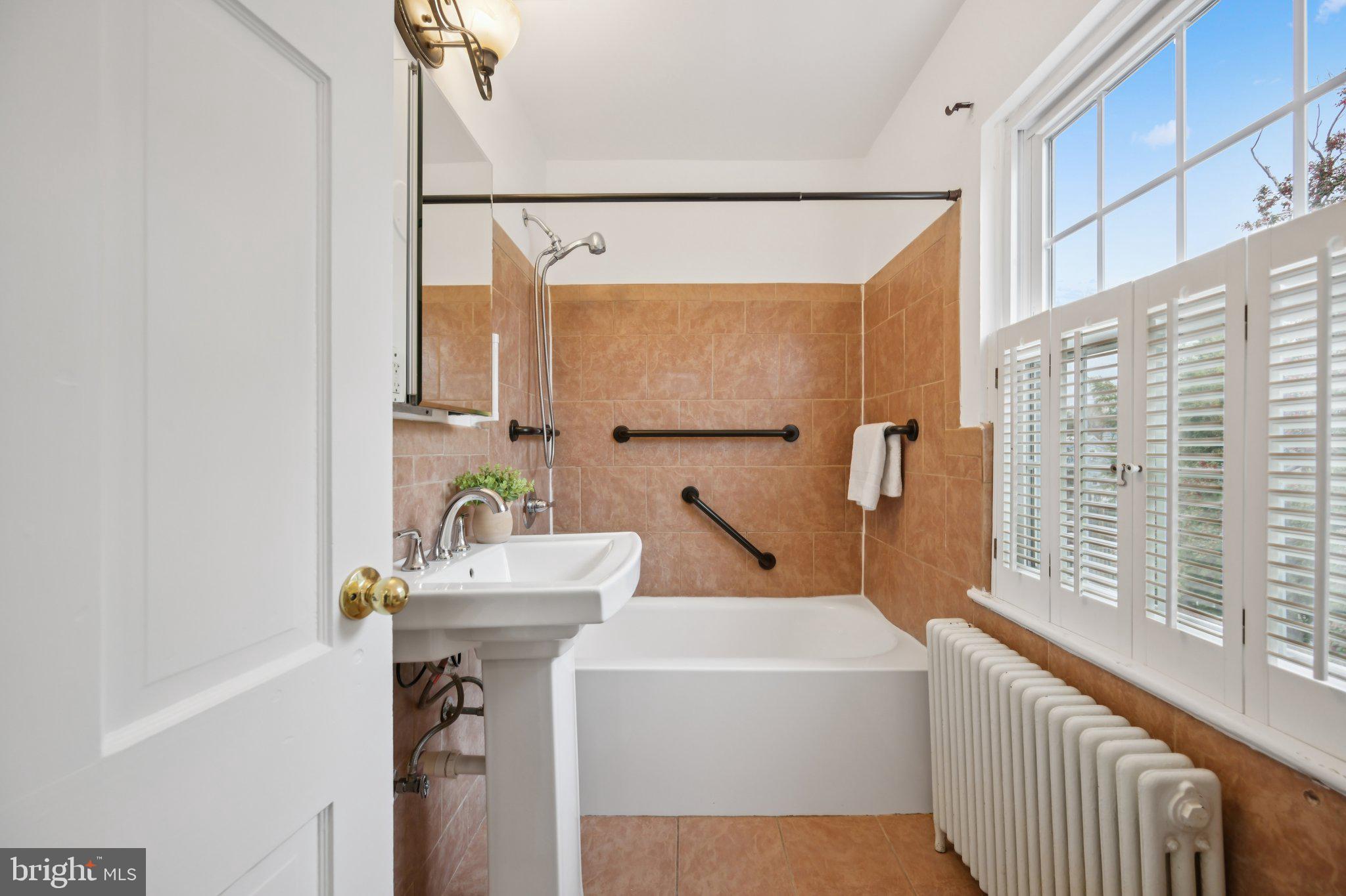 INDIAN SPRING PARK - Residential