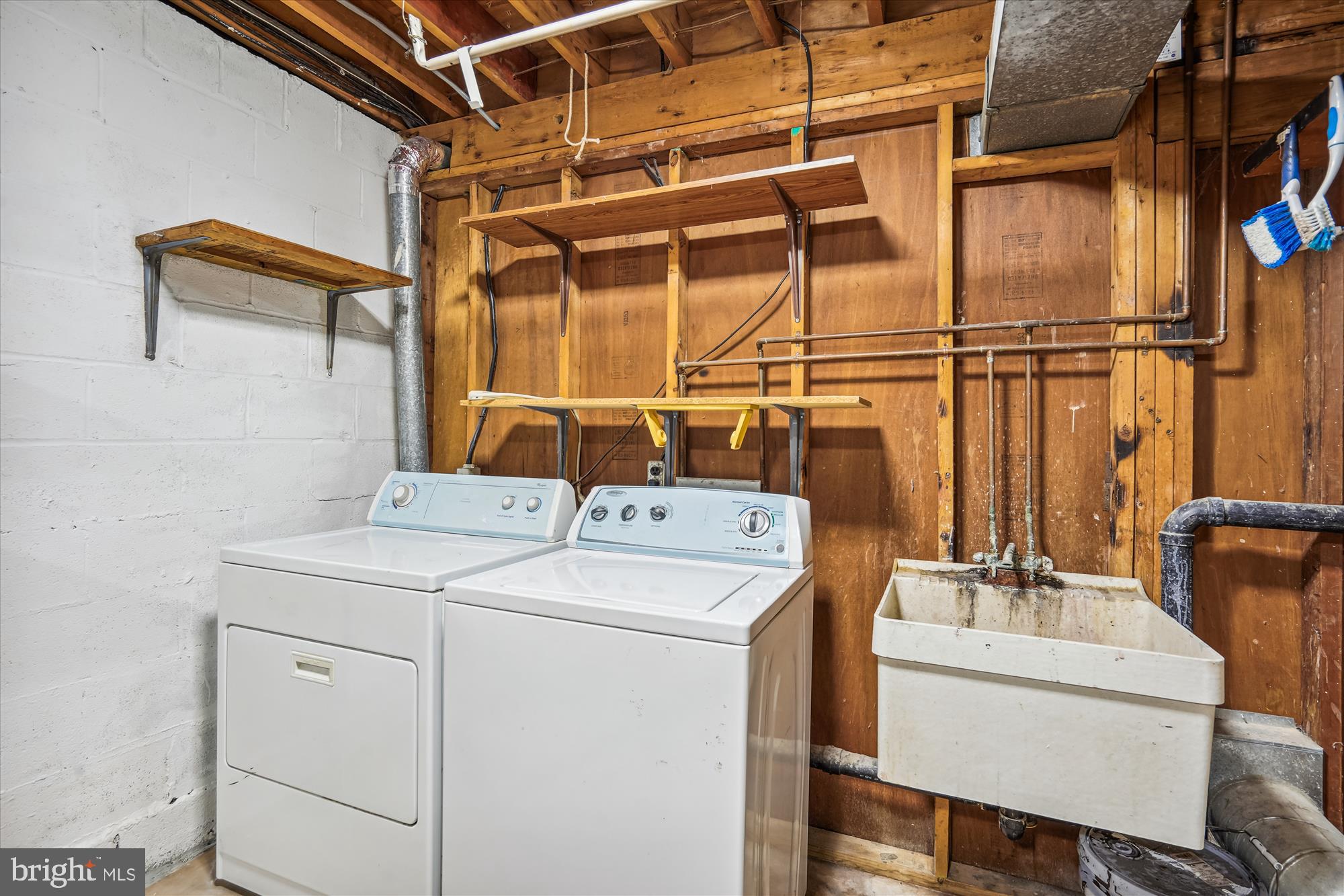 RESTON - Residential