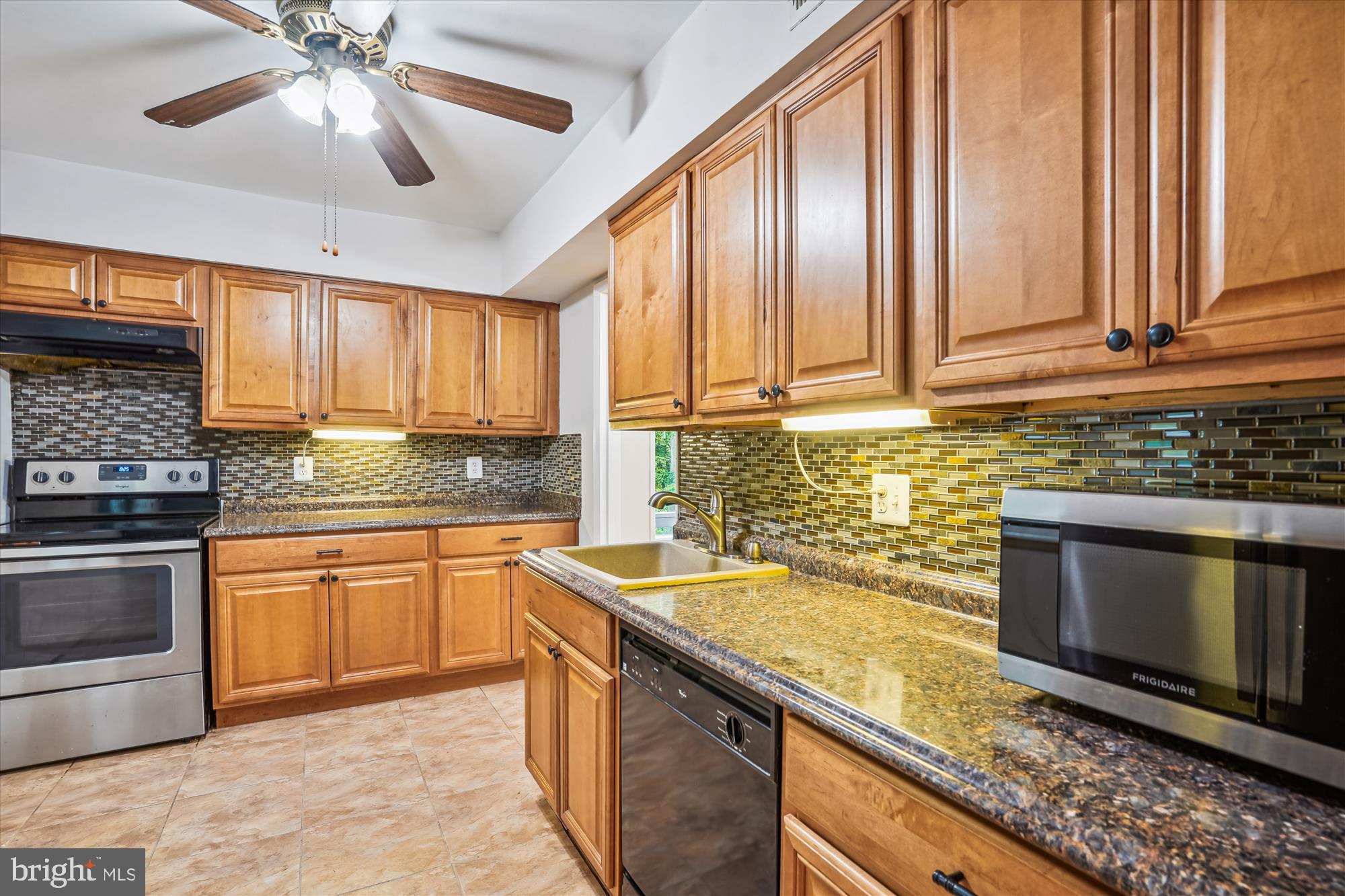 RESTON - Residential