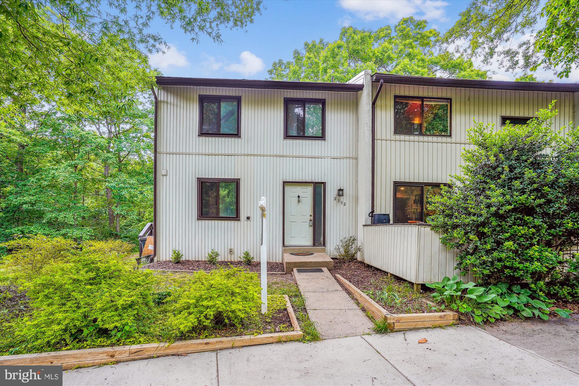 RESTON - Residential