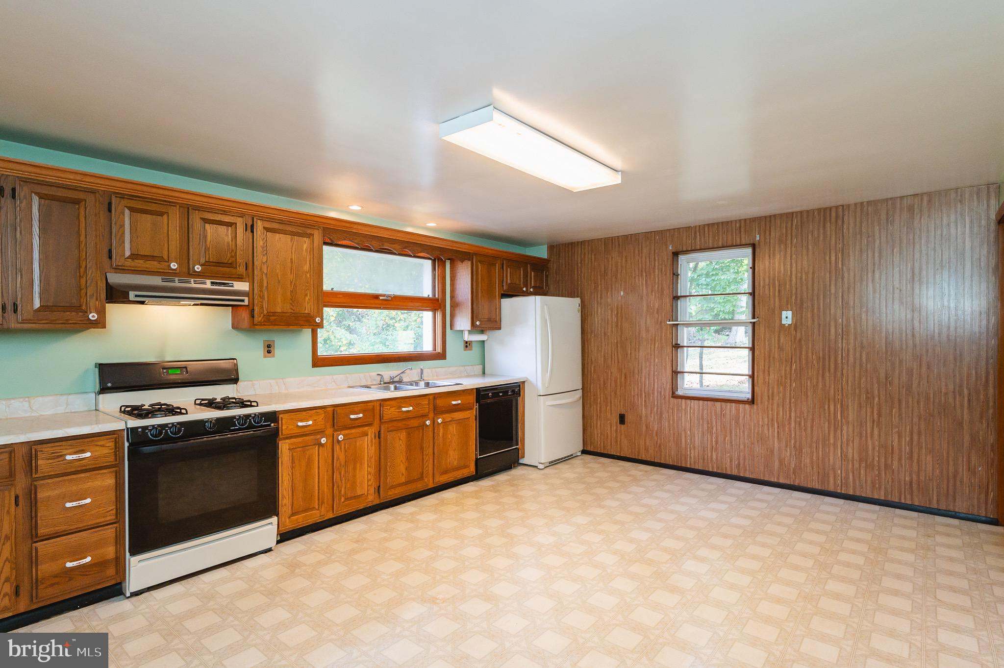 DARRYL GARDENS - Residential